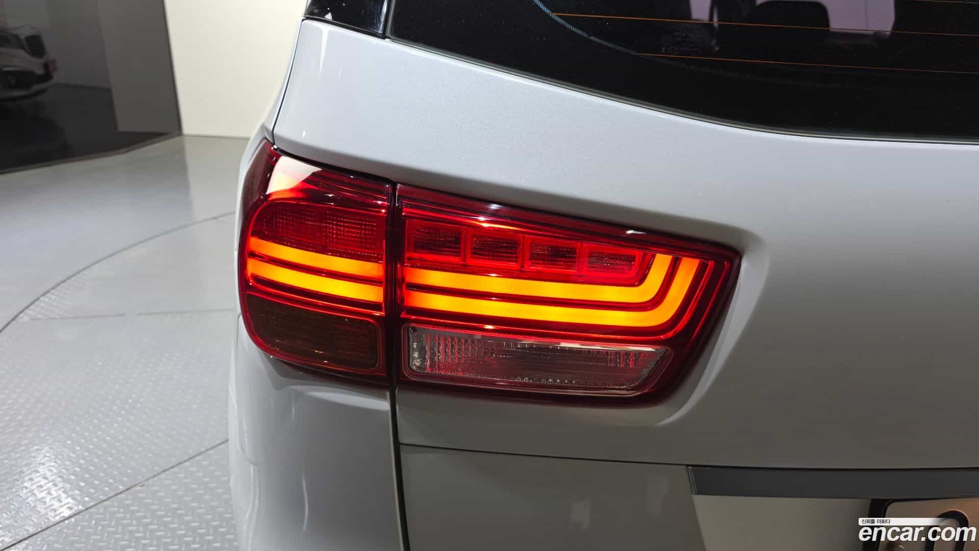 Canival Kia 2017.5-OUTER-033