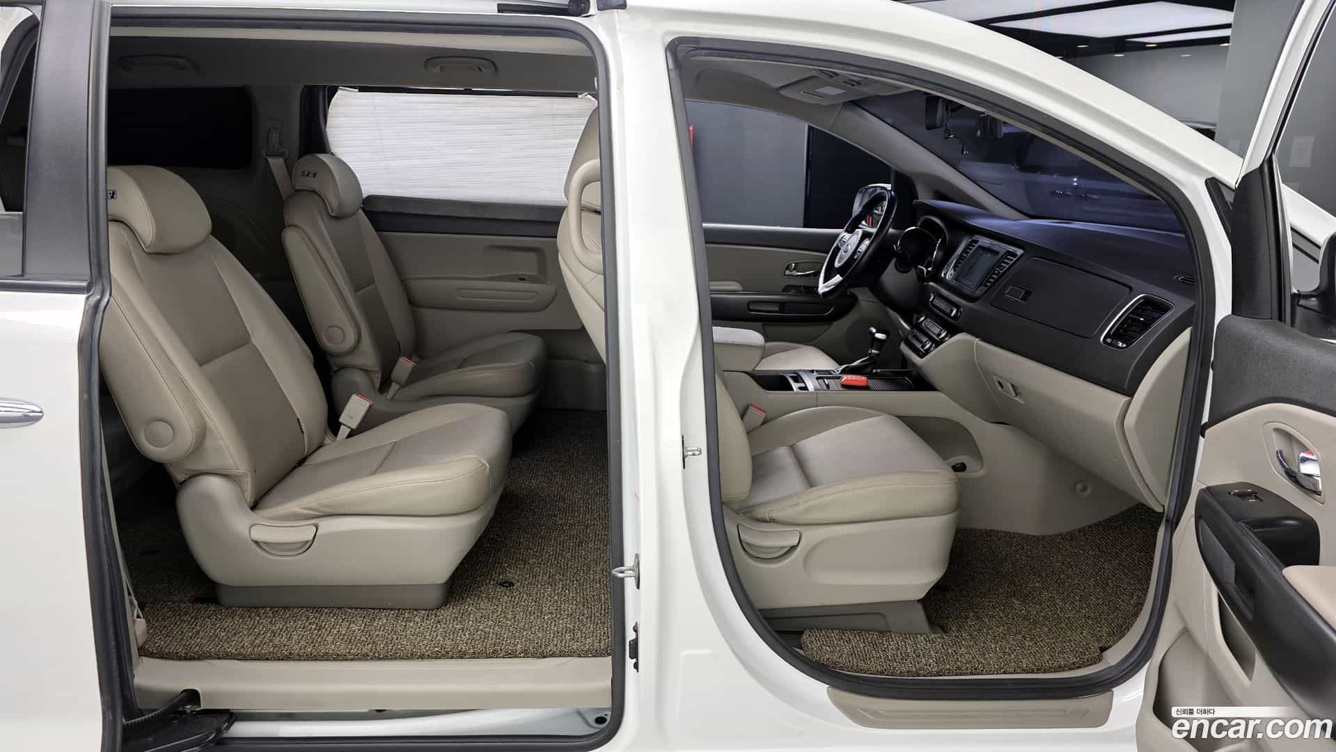 Canival Kia 2017.5-INNER-036