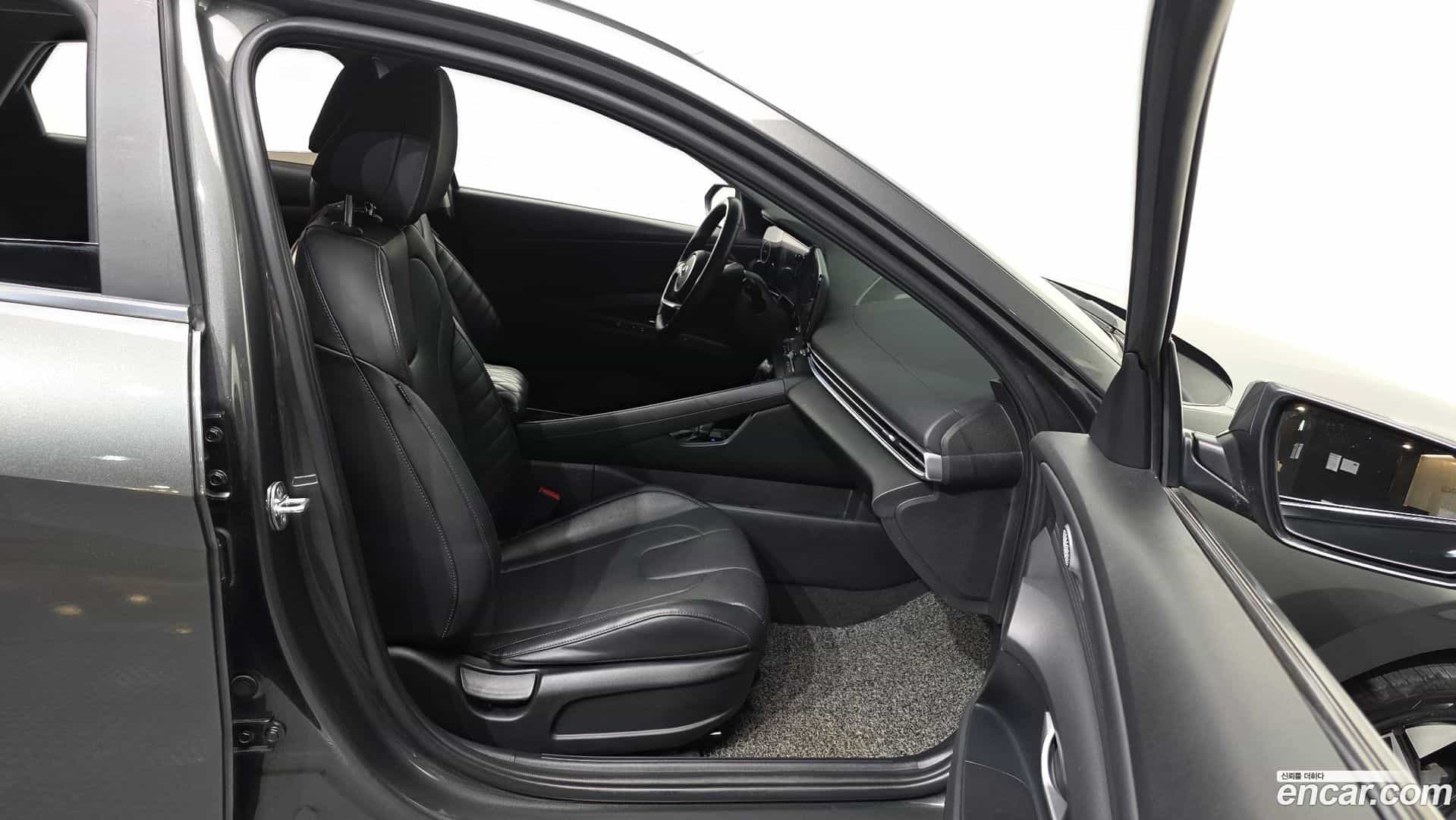 AVANTE Hyundai 2021.9-OPTION-015
