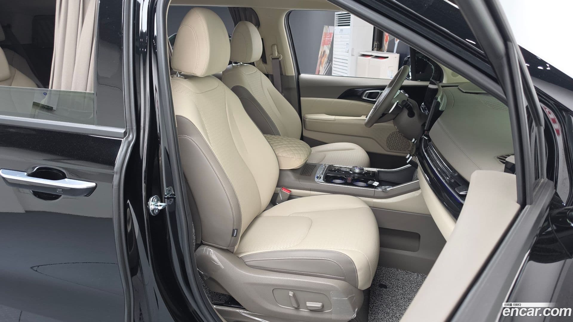 Main__Slider__Photo:Canival Kia 2024.6-11