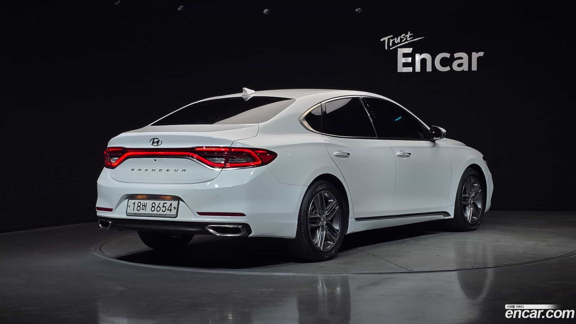 Grandeur Hyundai 2017.2-OUTER-002