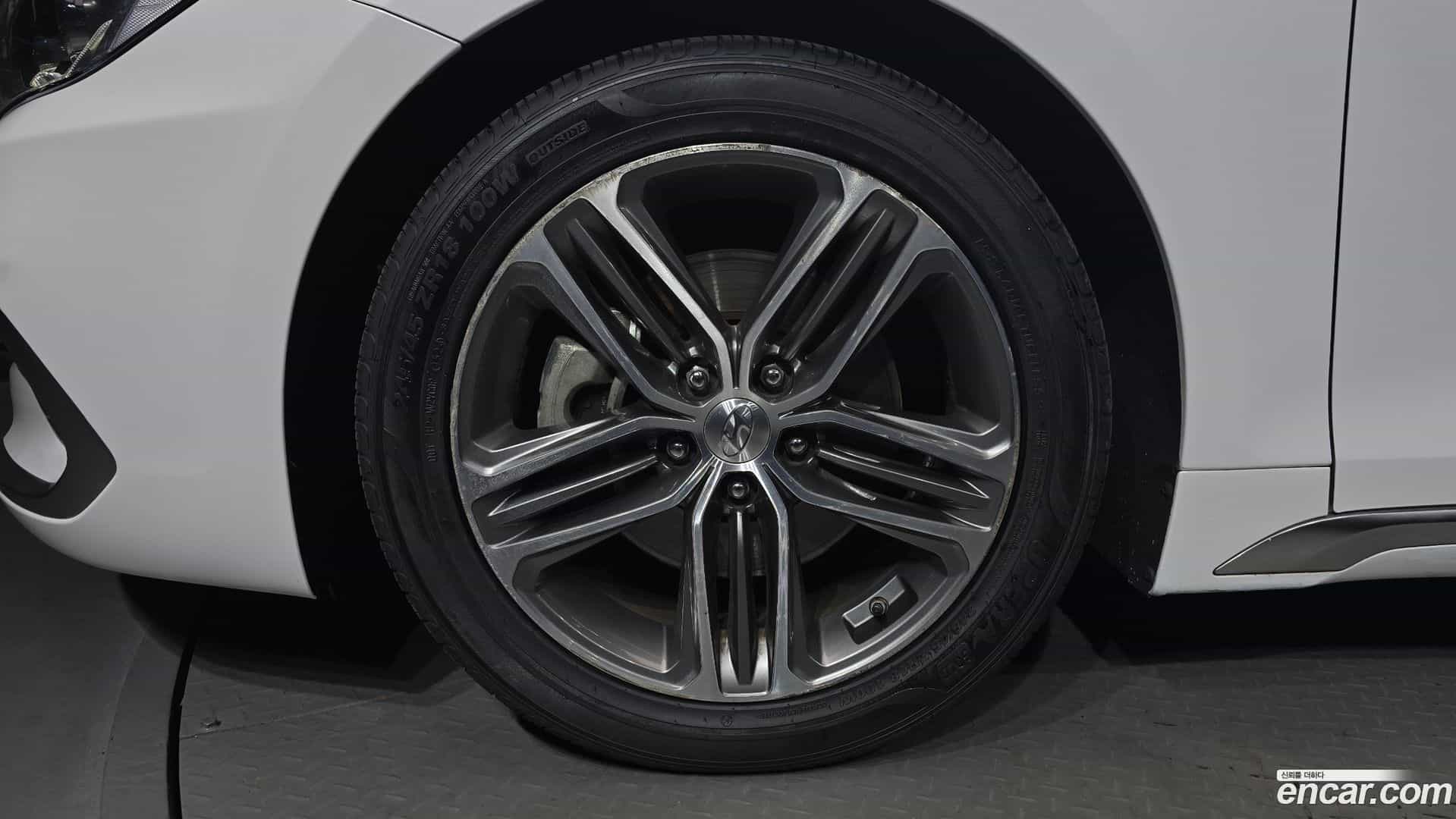 Grandeur Hyundai 2017.2-OUTER-005