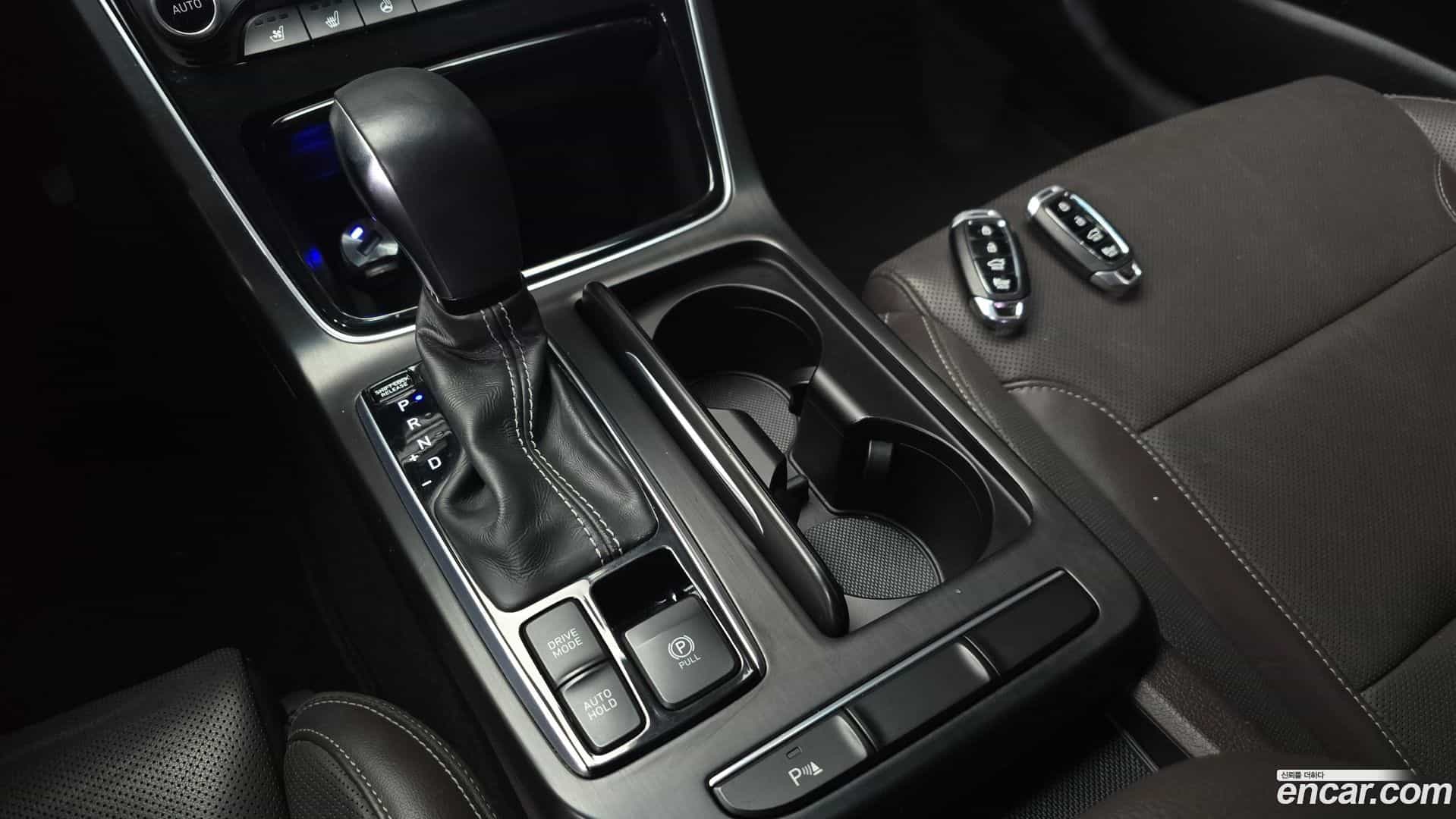 Grandeur Hyundai 2017.2-INNER-009