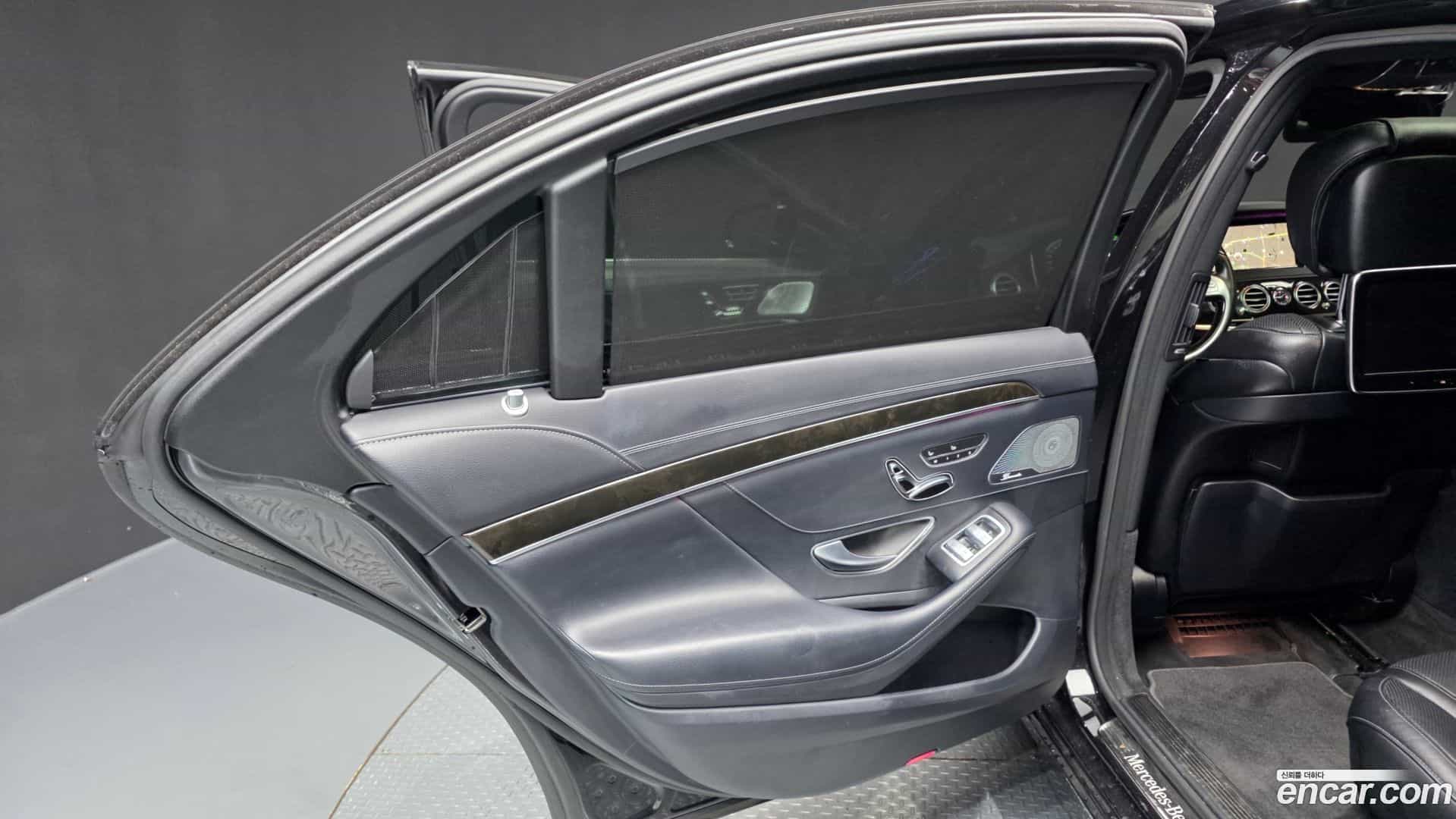 S-Class Mercedes-Benz 2015.2-INNER-035