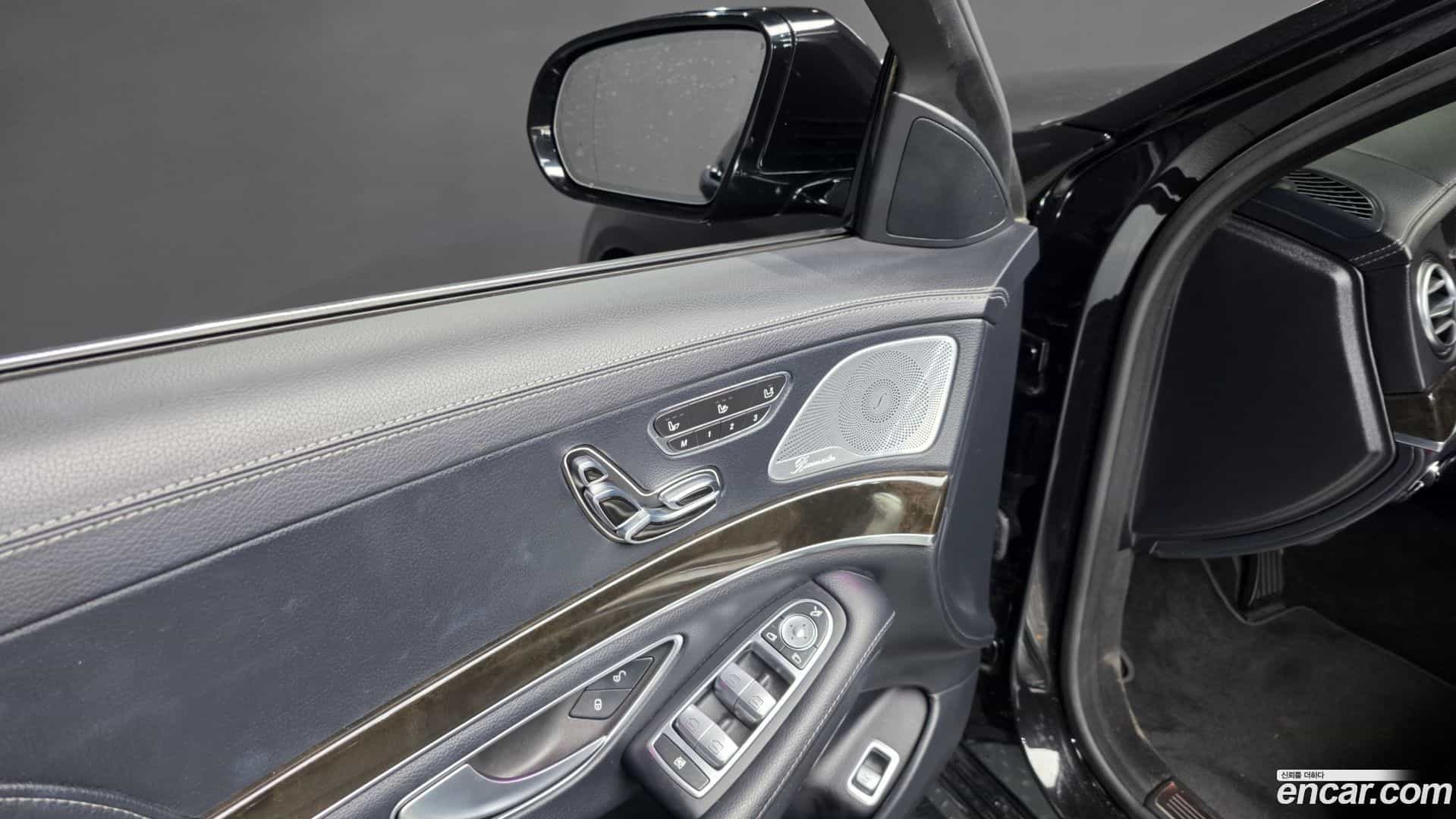 S-Class Mercedes-Benz 2015.2-OPTION-044