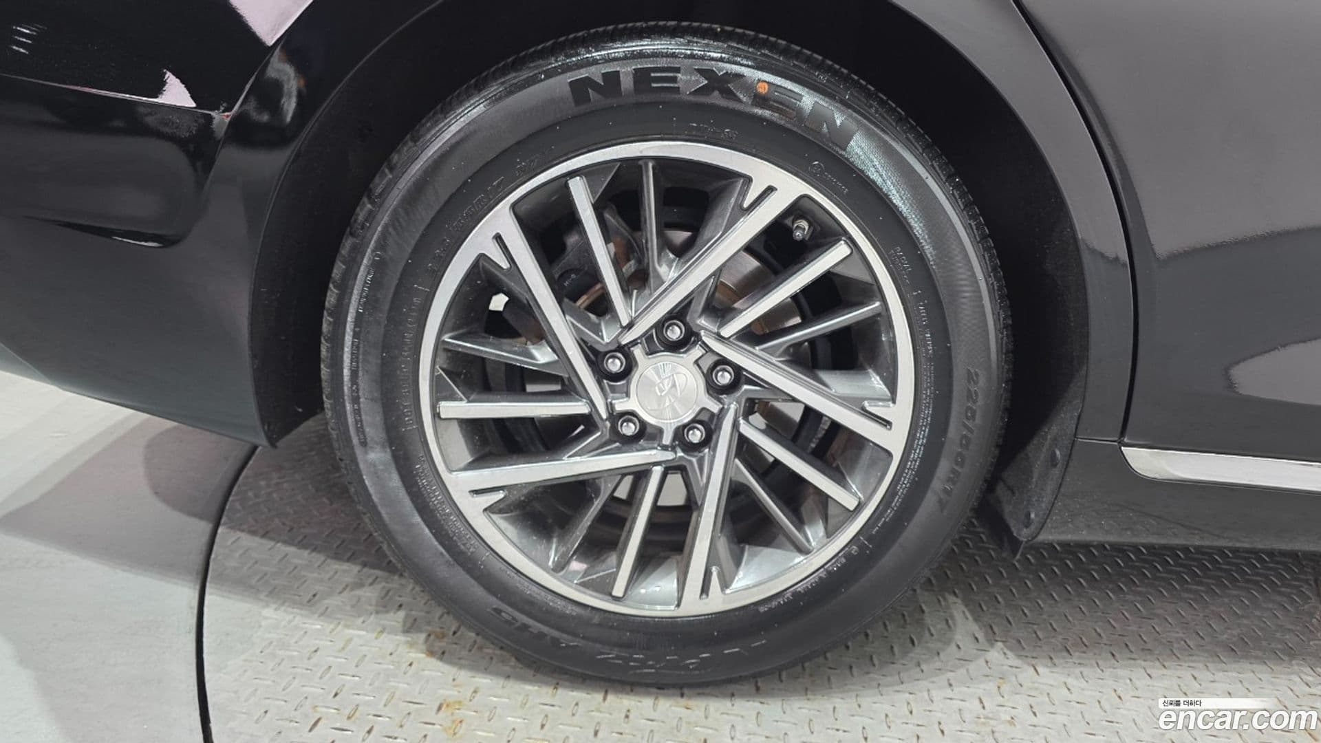 Main__Slider__Photo:Grandeur Hyundai 2021.1-4