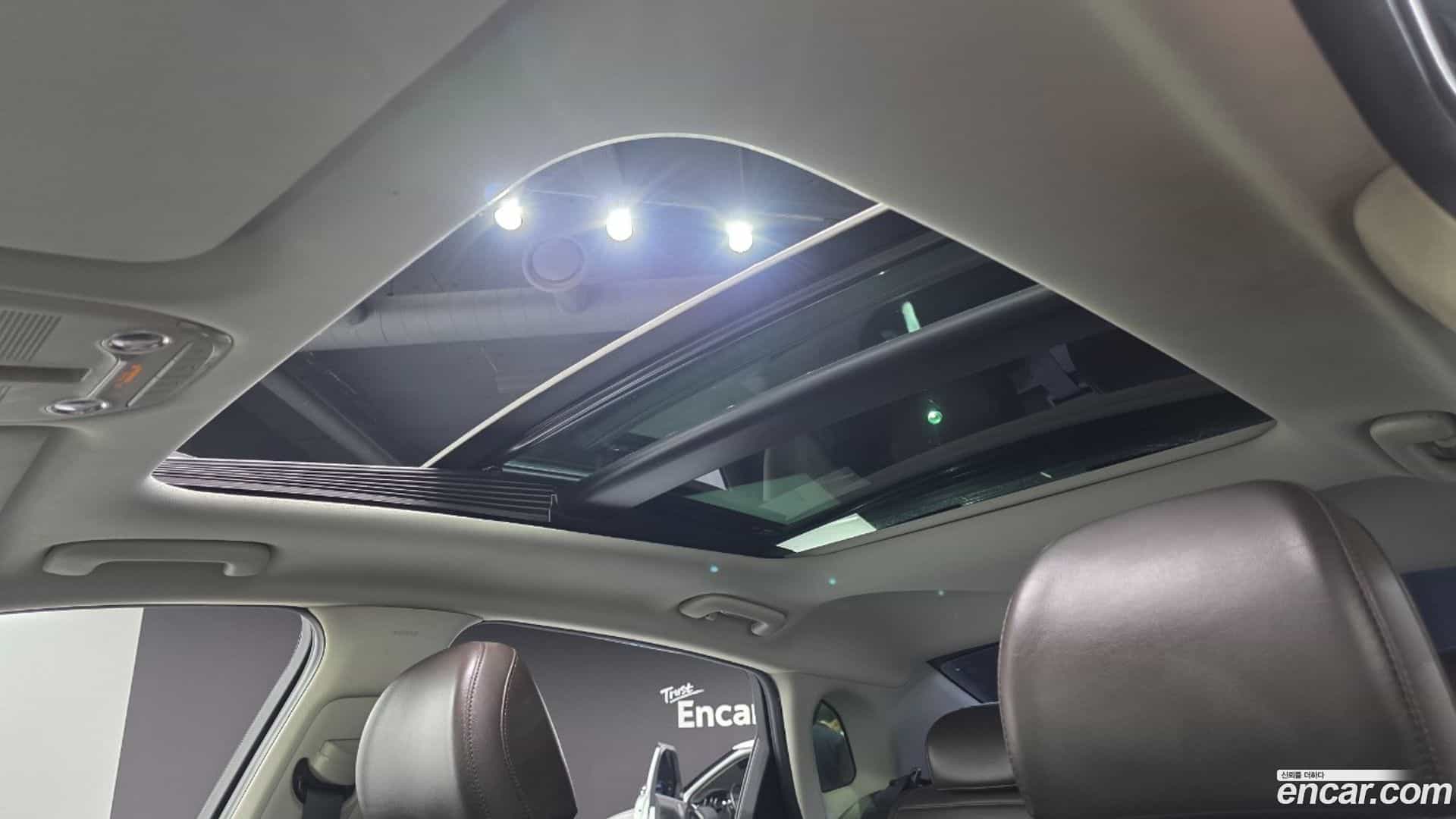 Grandeur Hyundai 2021.1-OPTION-023