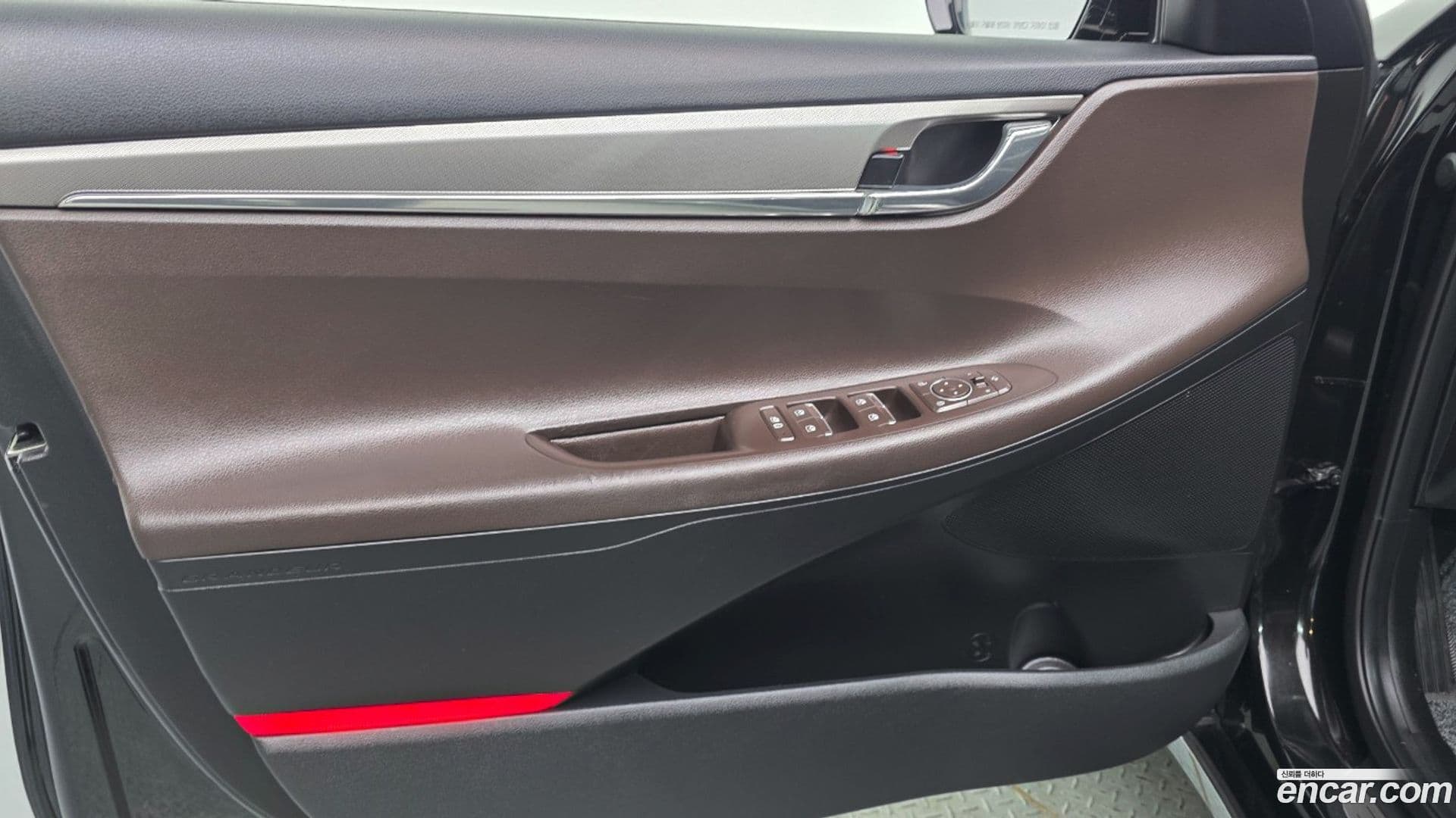 Main__Slider__Photo:Grandeur Hyundai 2021.1-23