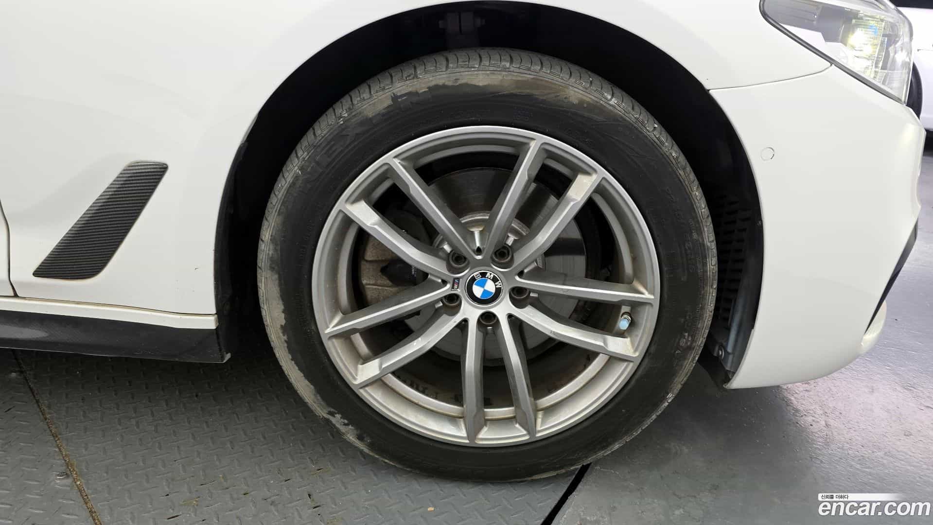 5-Series BMW 2018.4-OUTER-031