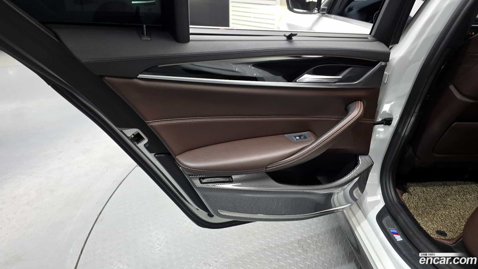 5-Series BMW 2018.4-INNER-035