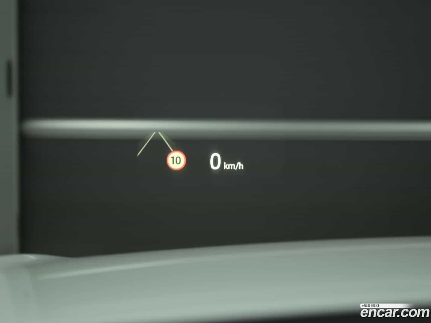 Range Rover Velar Land Rover 2025.10-OPTION-021