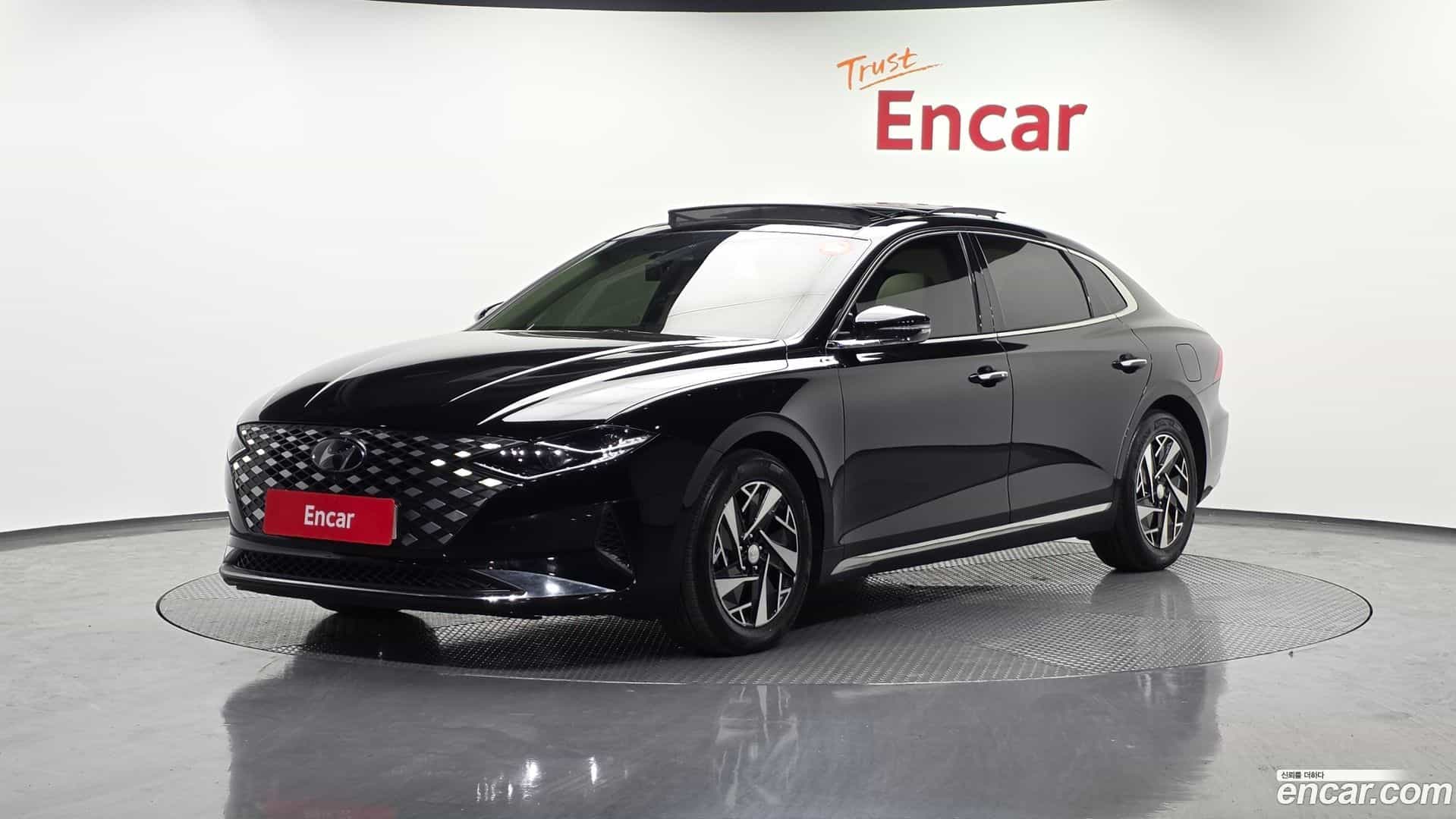 Grandeur Hyundai 2022.2-OUTER-001
