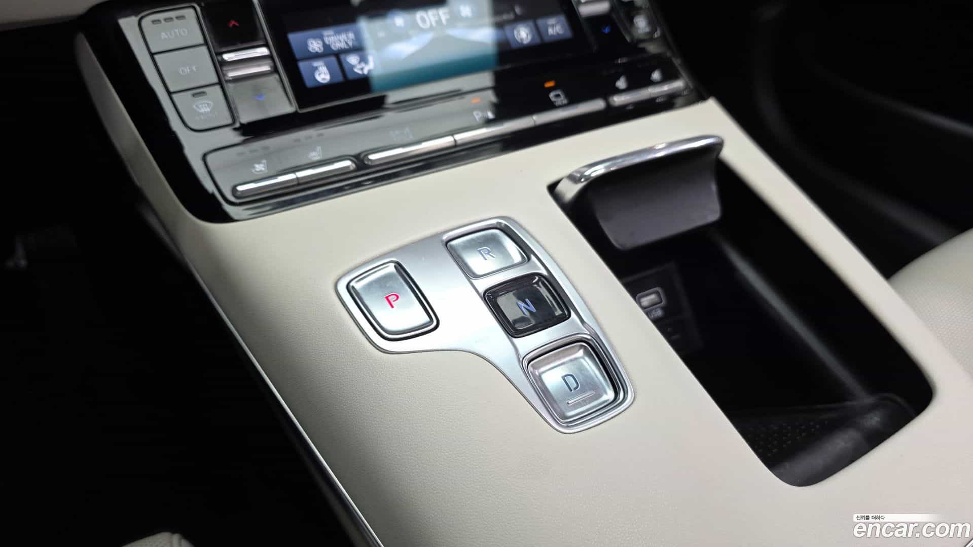 Grandeur Hyundai 2022.2-INNER-009
