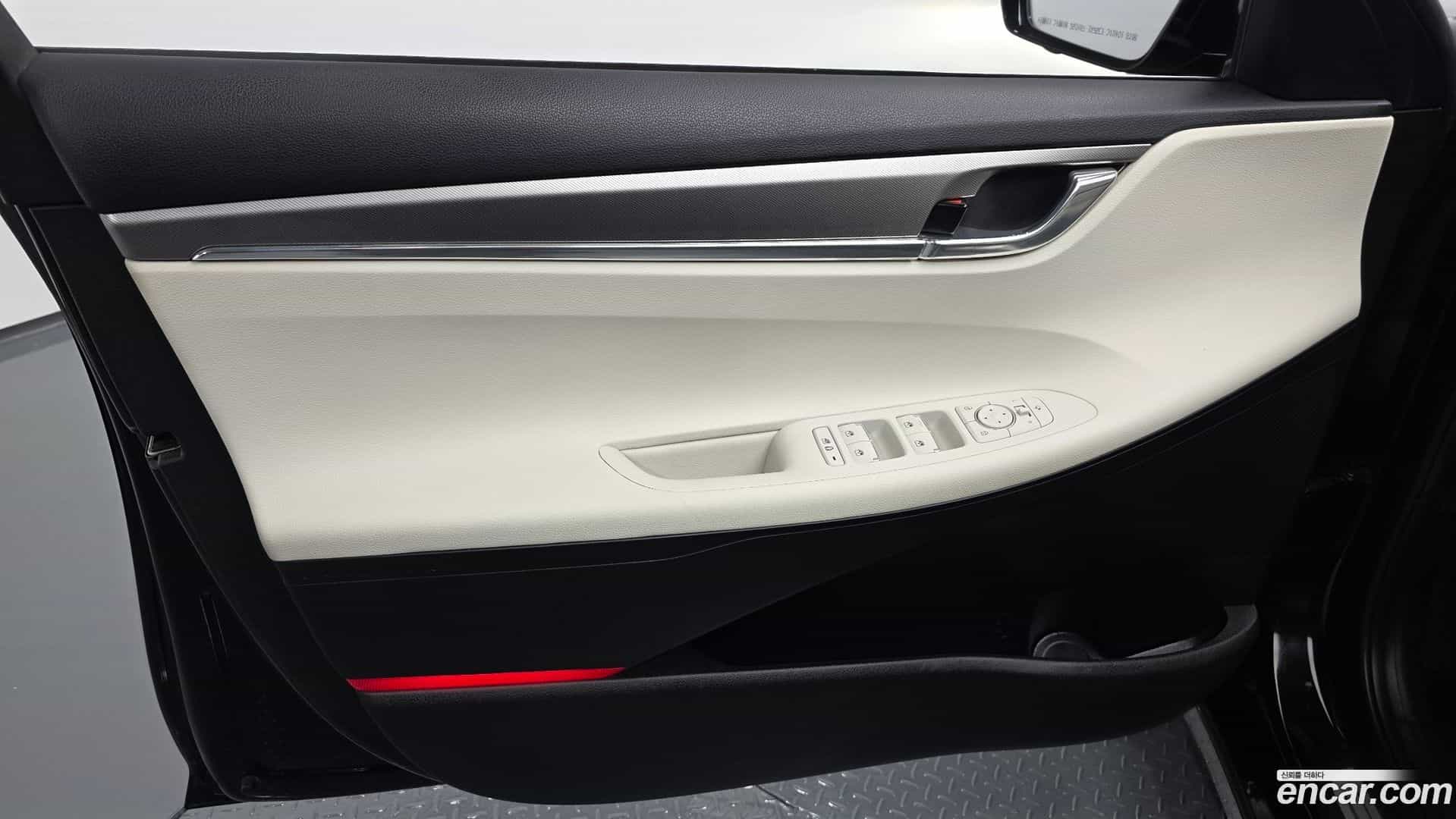 Grandeur Hyundai 2022.2-INNER-034