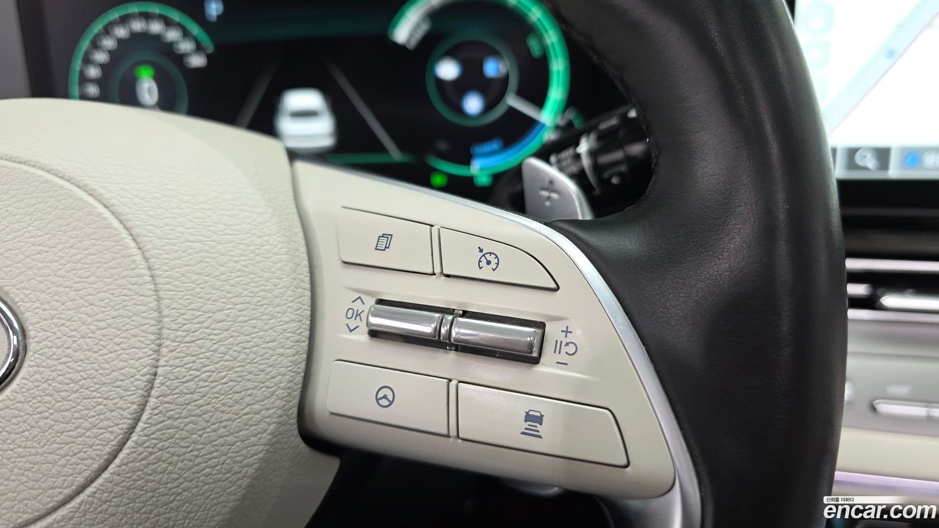 Main__Slider__Photo:Grandeur Hyundai 2022.2-25