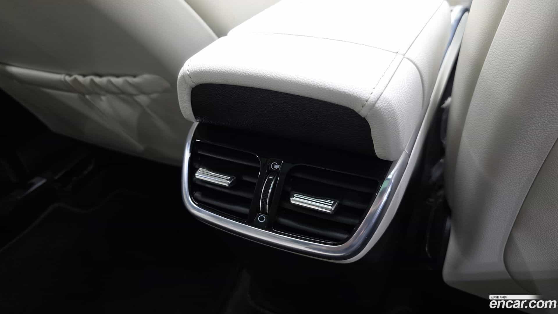 Grandeur Hyundai 2022.2-OPTION-042