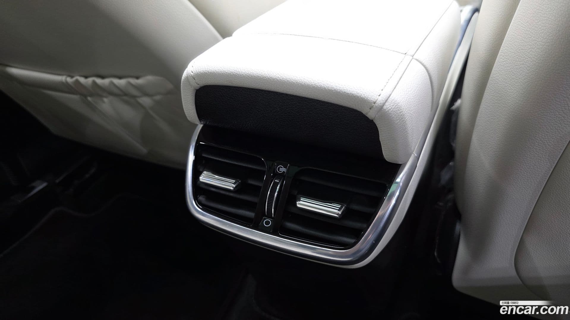 Main__Slider__Photo:Grandeur Hyundai 2022.2-28