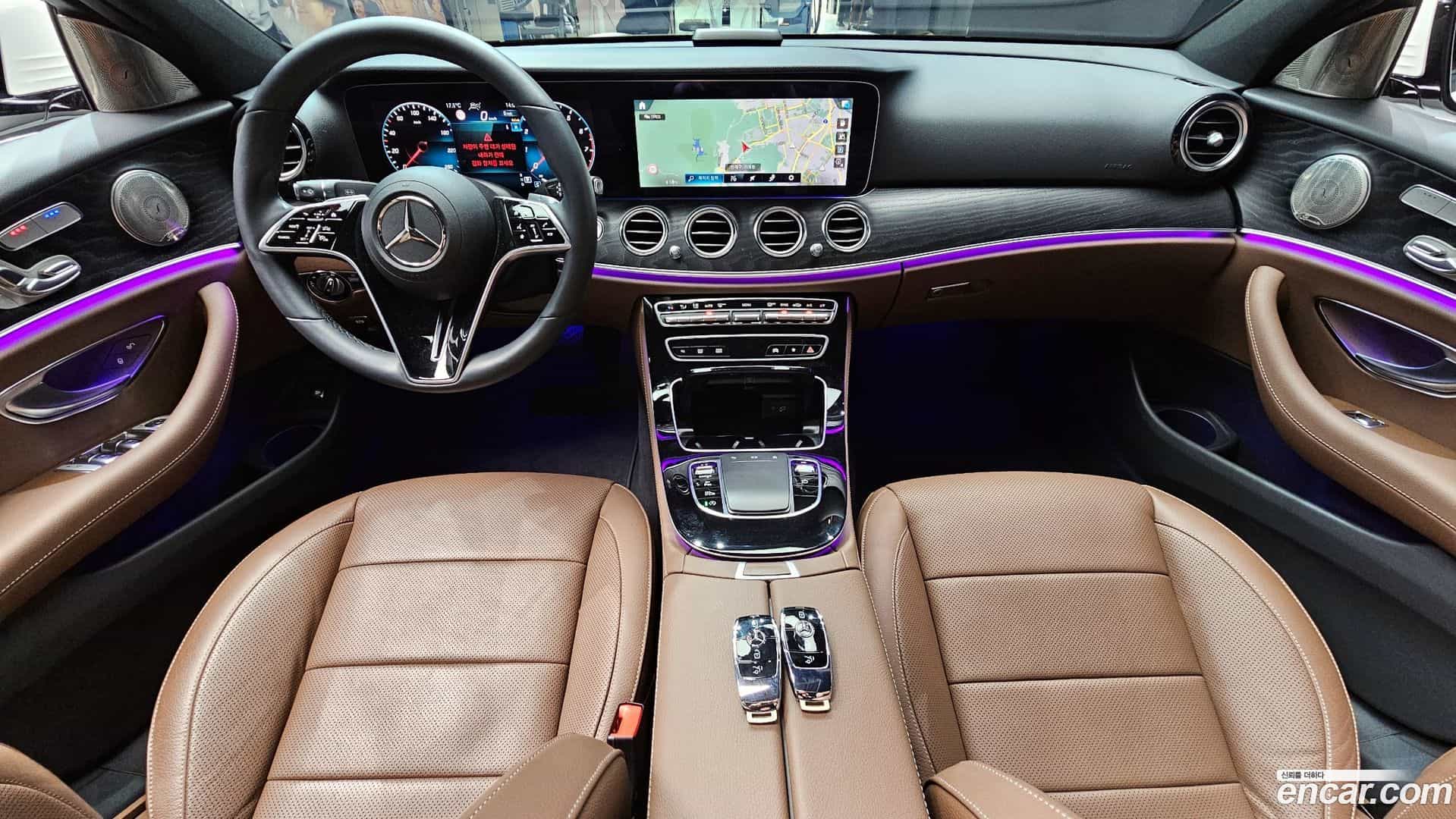 E-Class Mercedes-Benz 2023.8-INNER-007