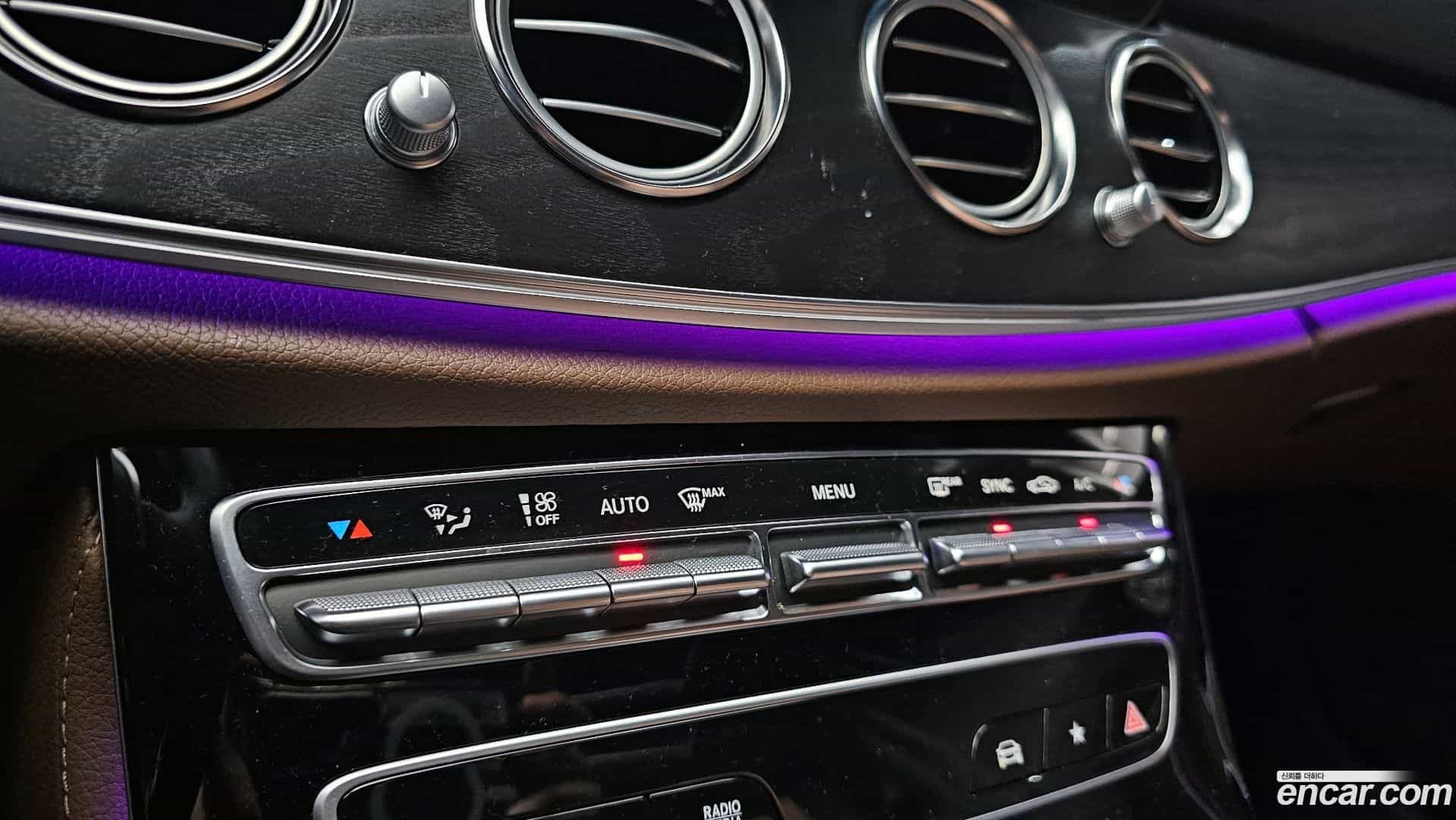 E-Class Mercedes-Benz 2023.8-OPTION-043