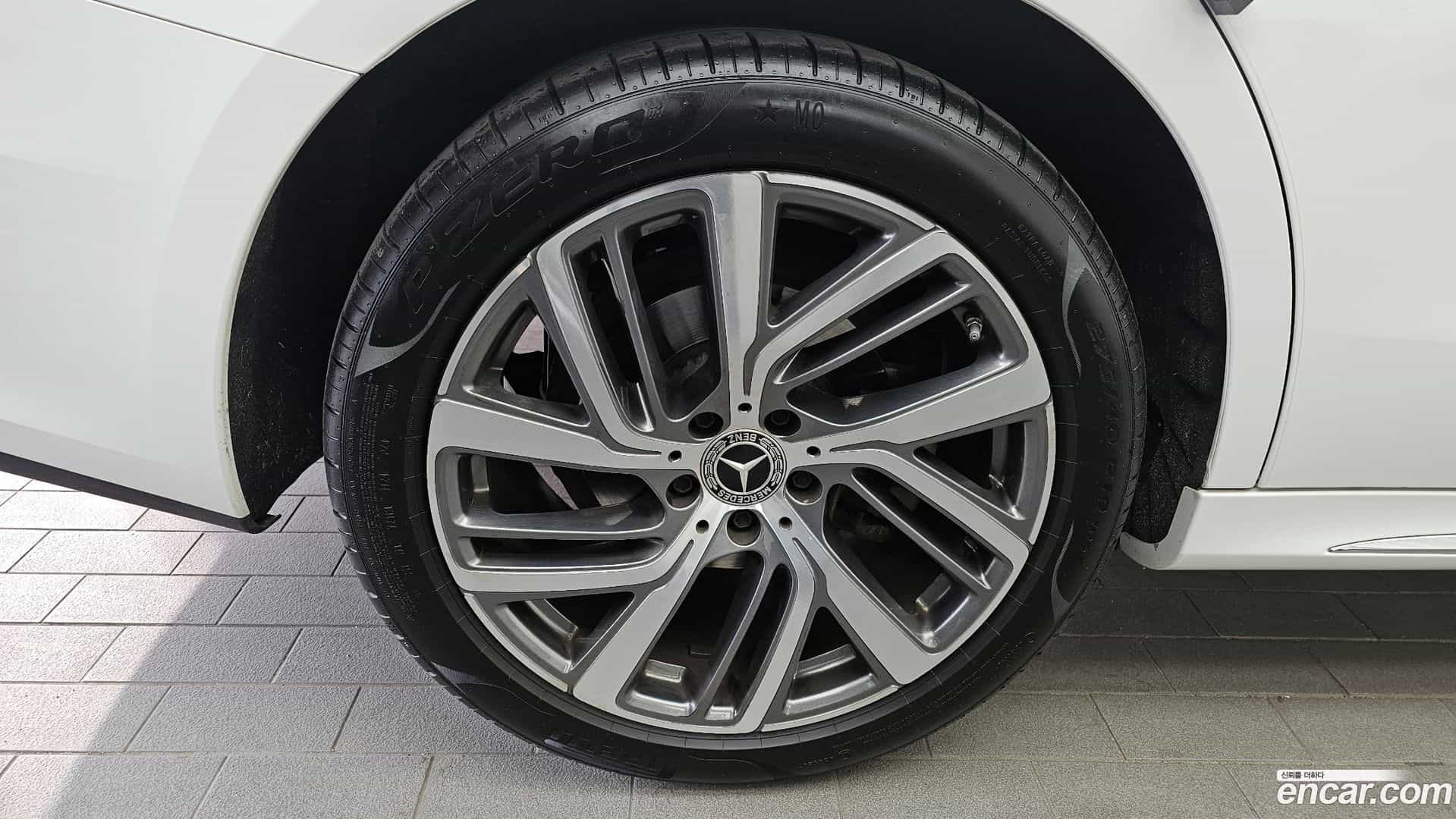 E-Class Mercedes-Benz 2024.5-OUTER-005