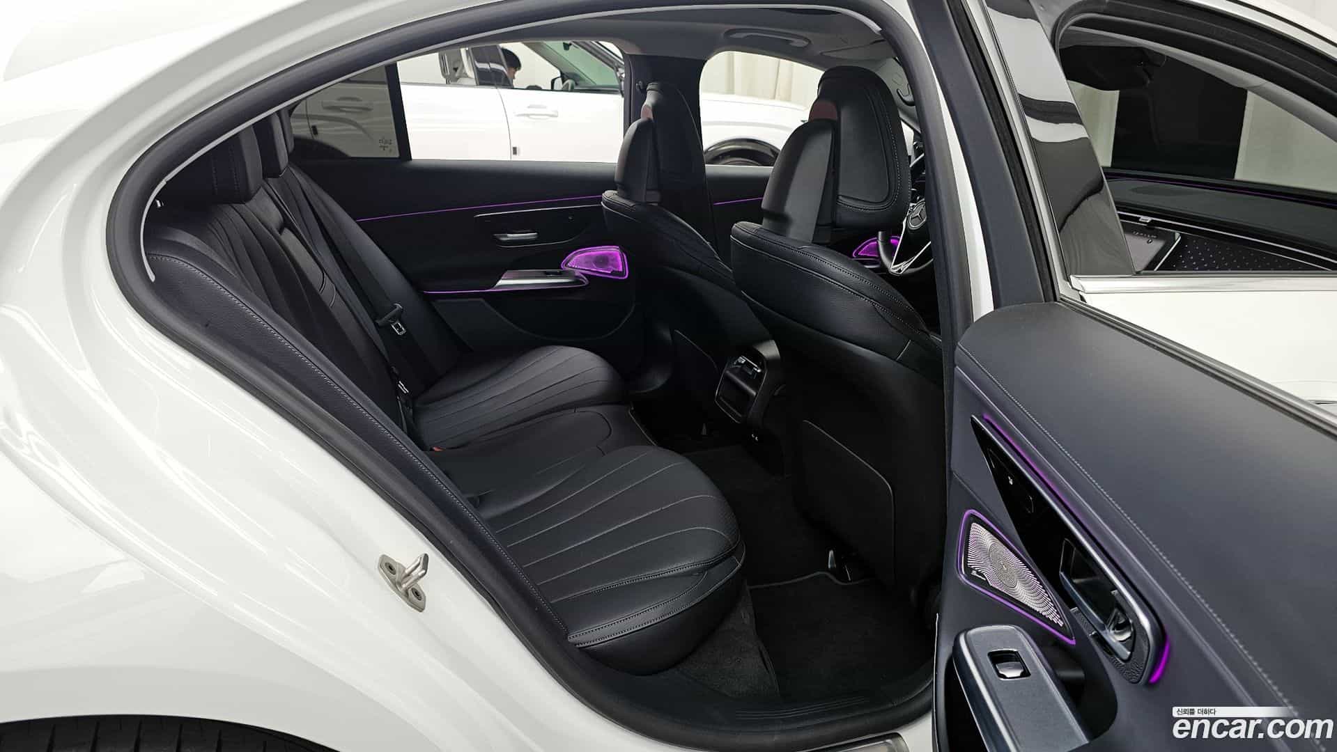 E-Class Mercedes-Benz 2024.5-OPTION-016