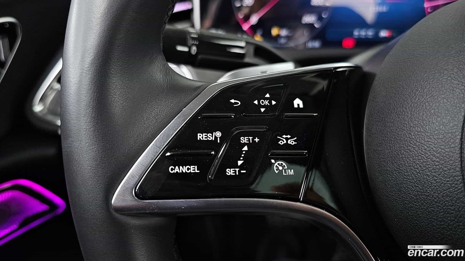E-Class Mercedes-Benz 2024.5-OPTION-040