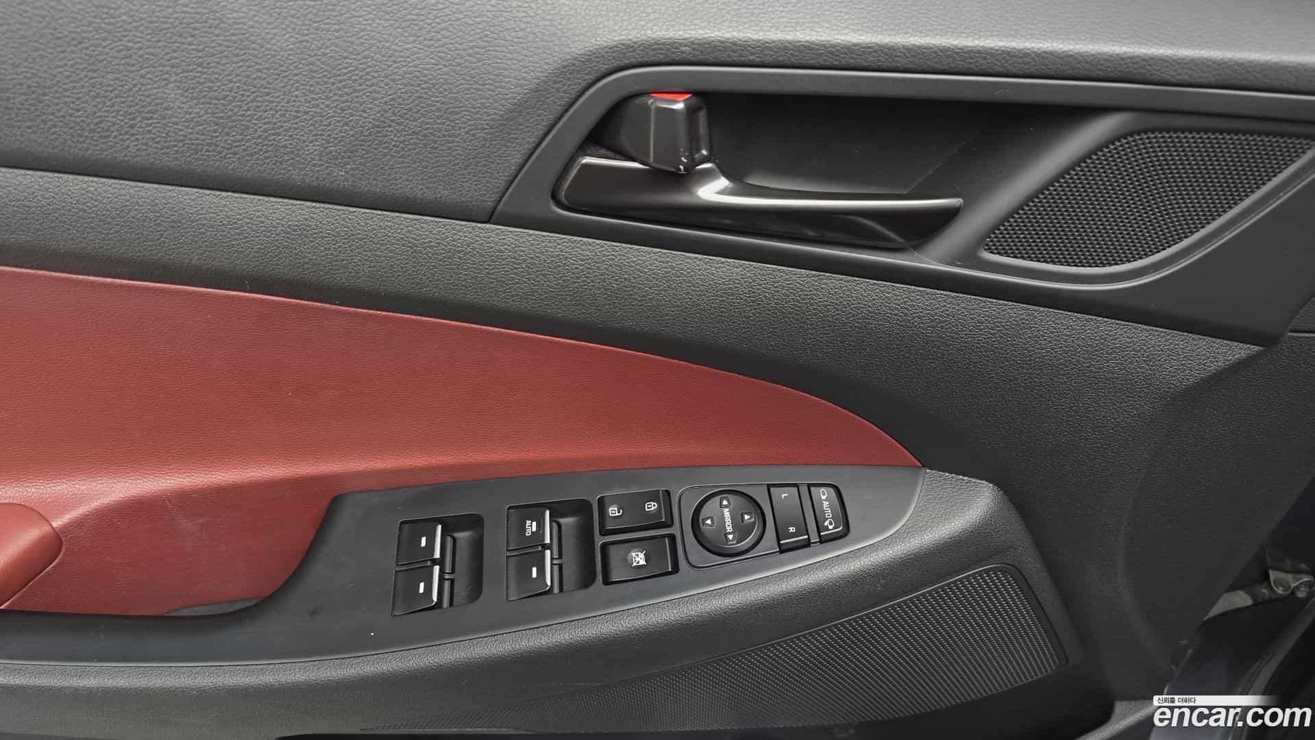 Tucson Hyundai 2018.8-OPTION-043