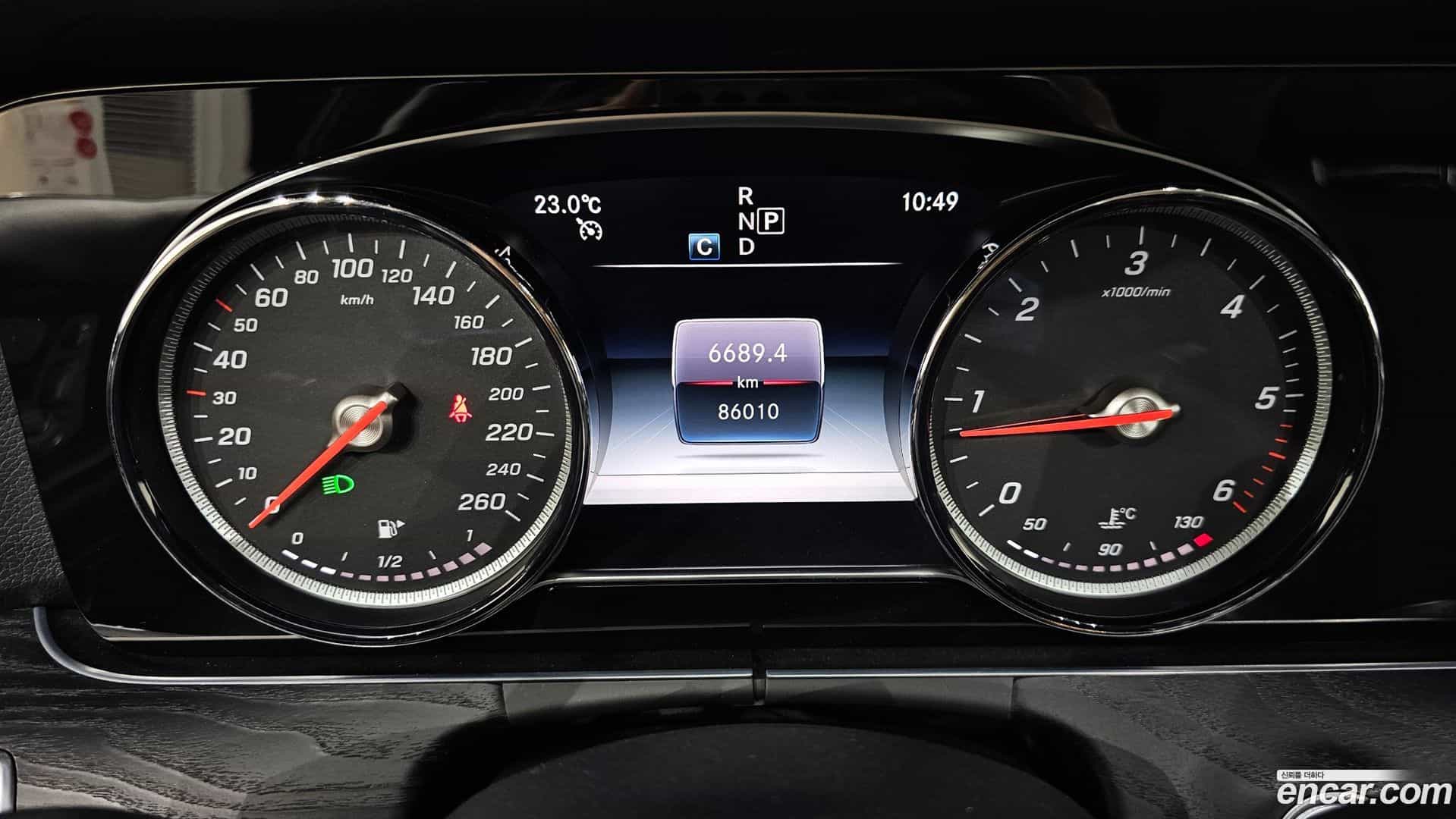 E-Class Mercedes-Benz 2019.0-INNER-008