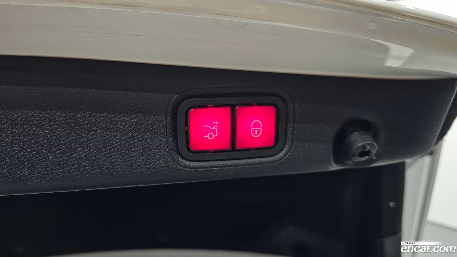 E-Class Mercedes-Benz 2019.0-OPTION-024