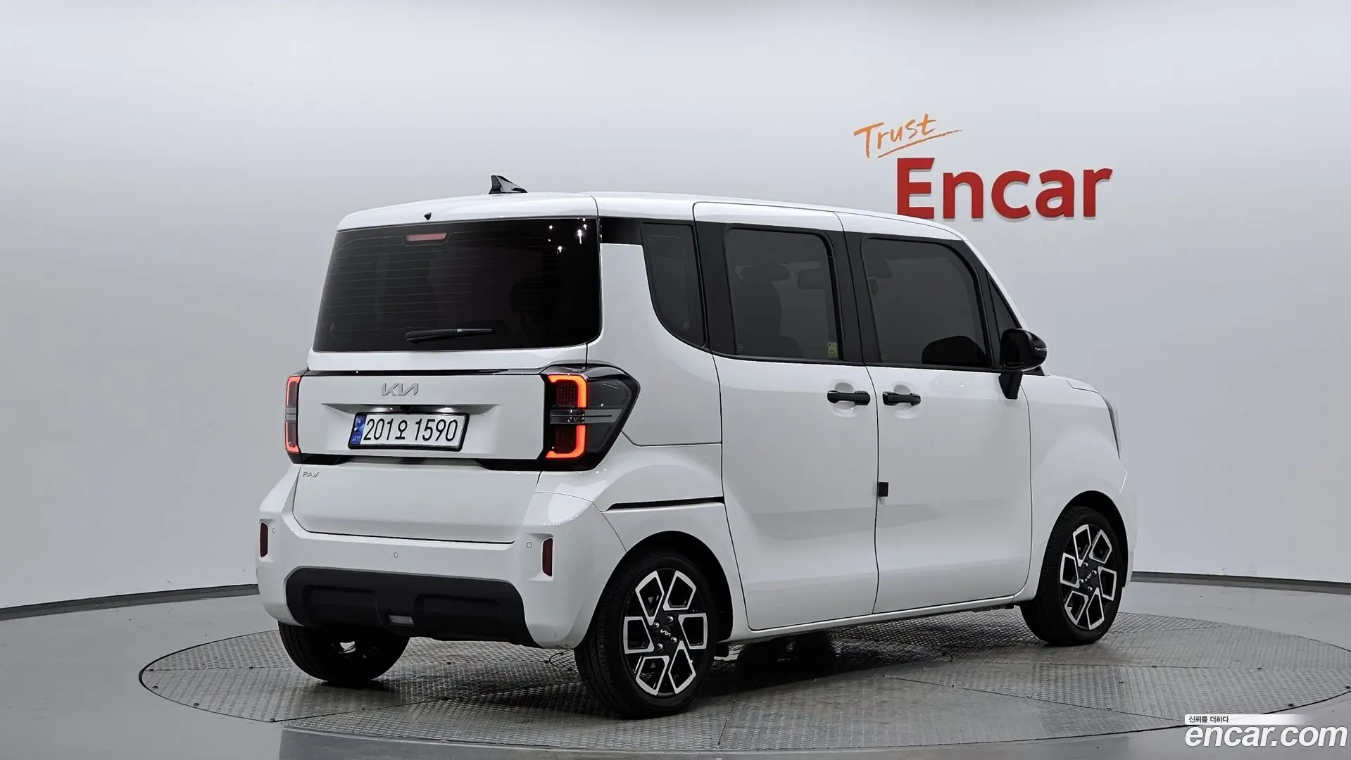 Main__Slider__Photo:RAY Kia 2023.1-1