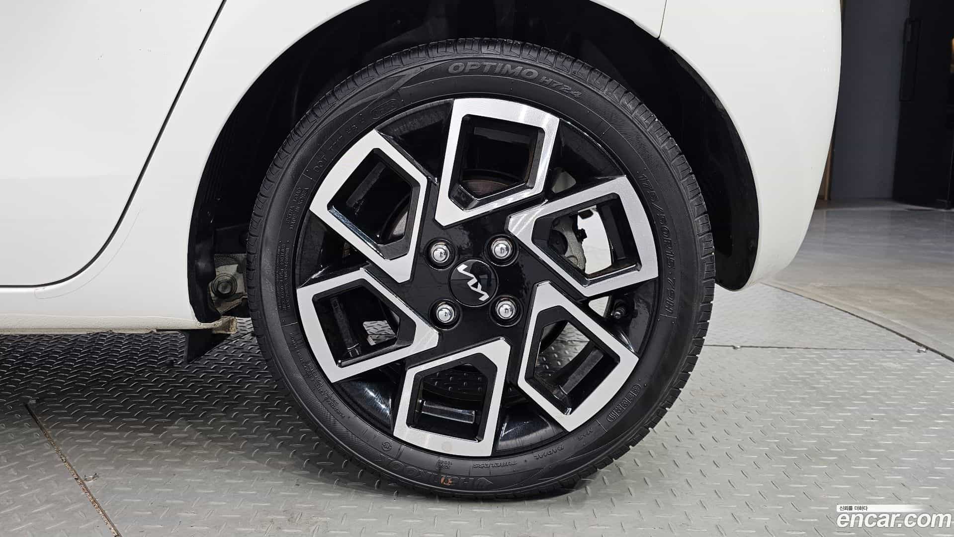 RAY Kia 2023.1-OUTER-031