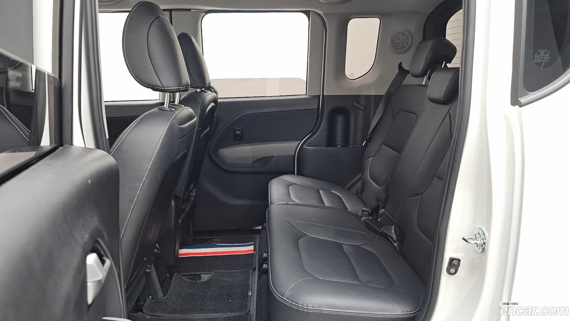RAY Kia 2023.1-INNER-036