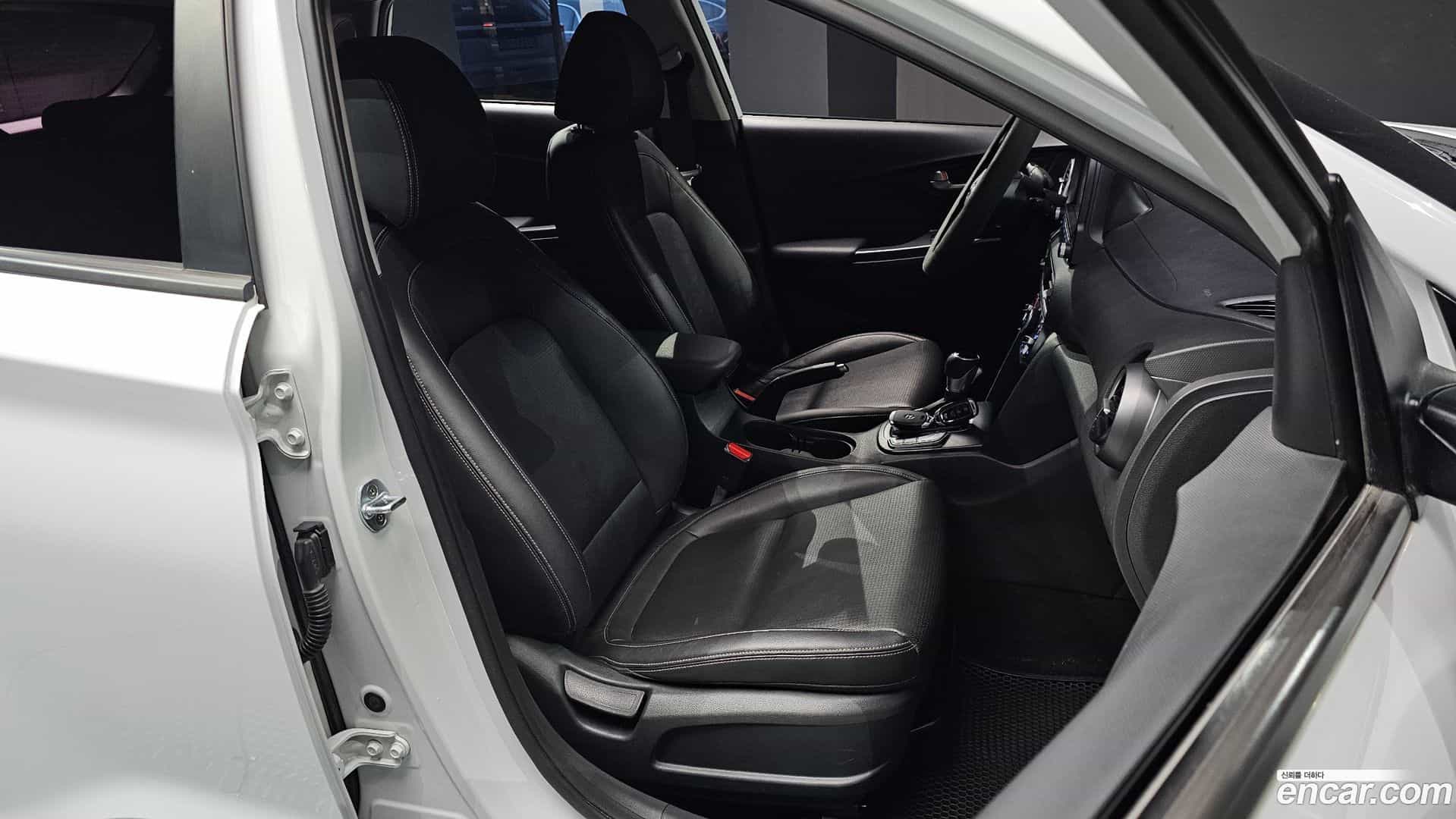Kona Hyundai 2017.6-OPTION-015