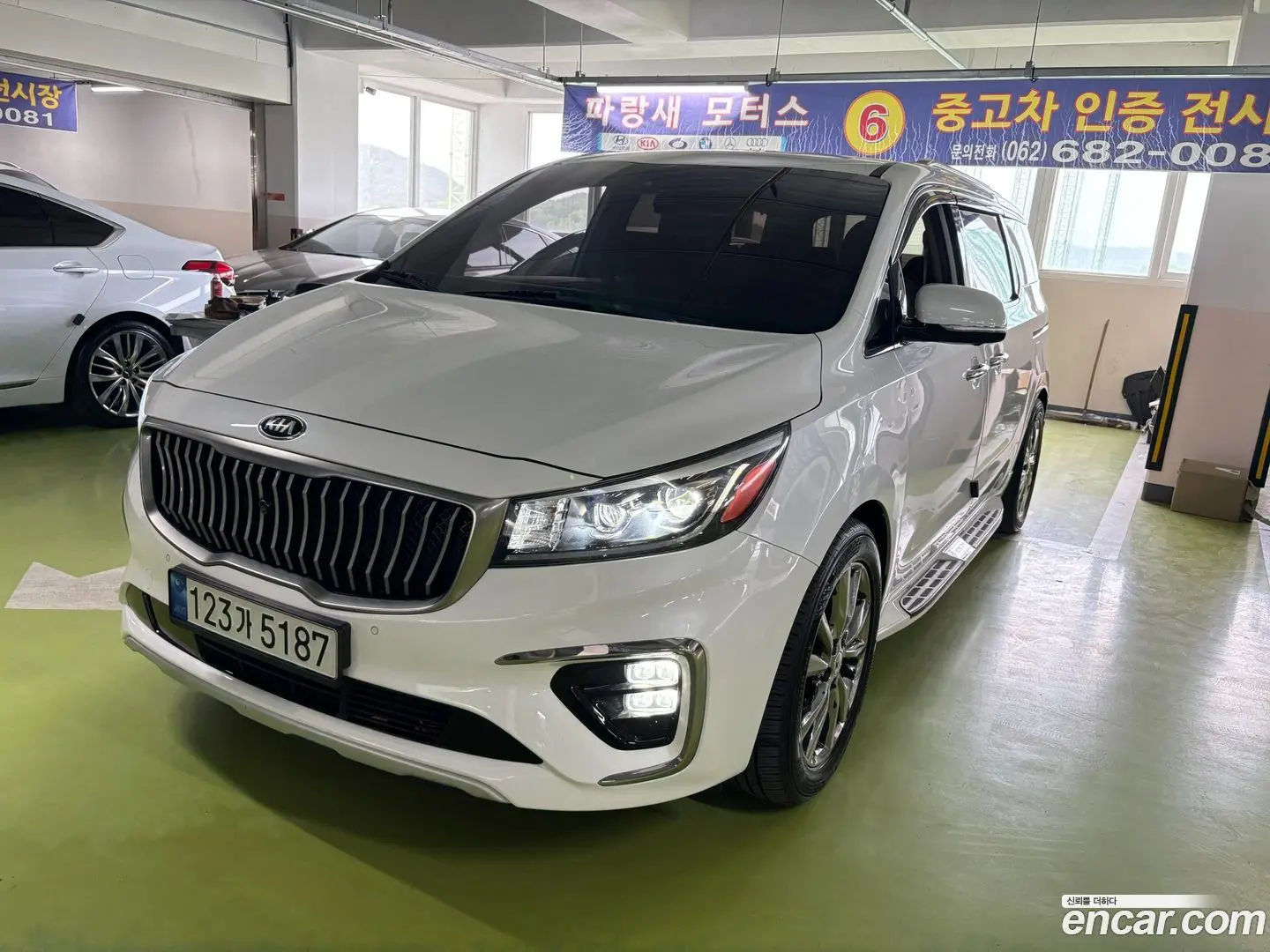 Main__Slider__Photo:Canival Kia 2018.6-0