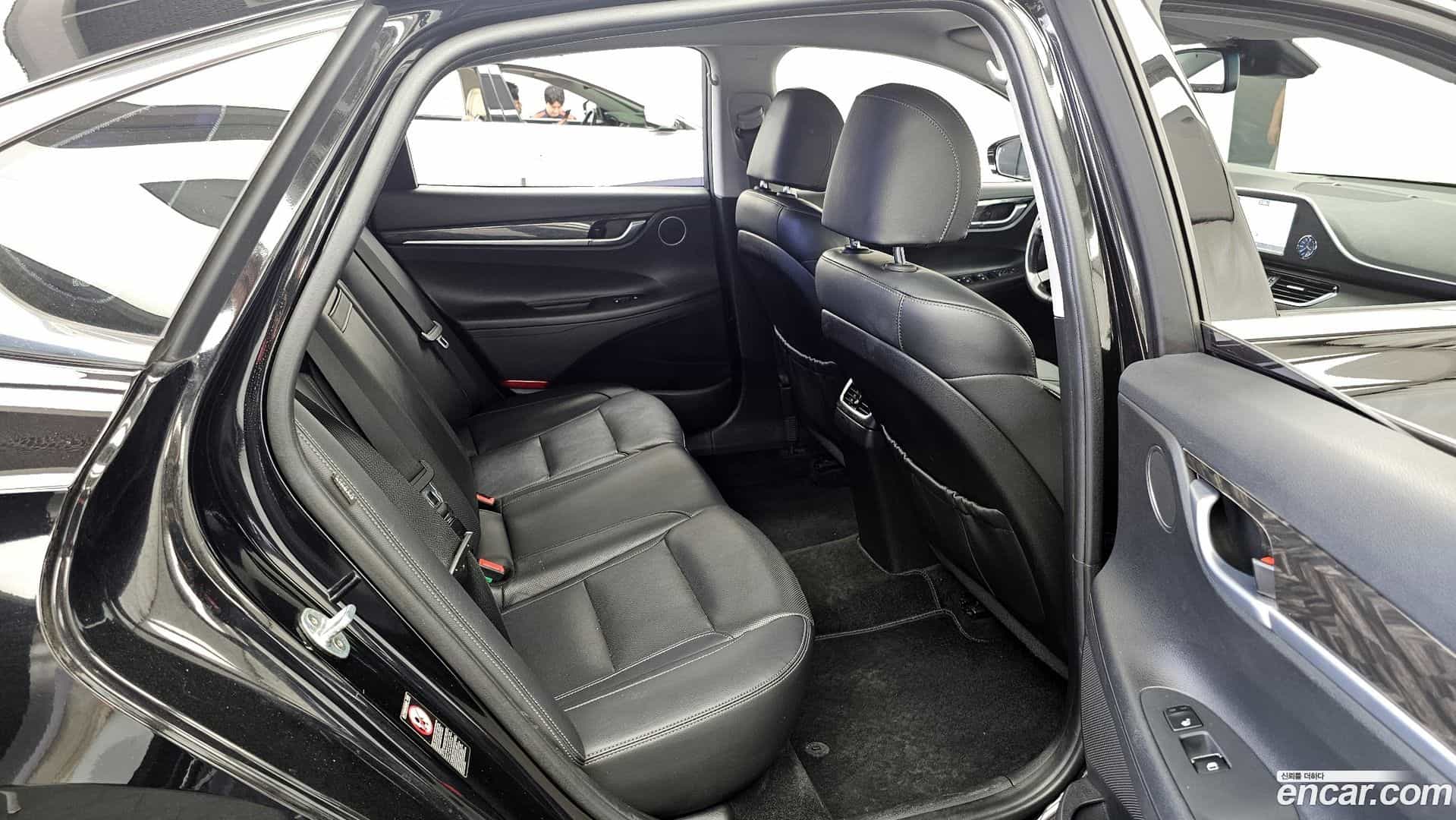 Grandeur Hyundai 2018.3-OPTION-016