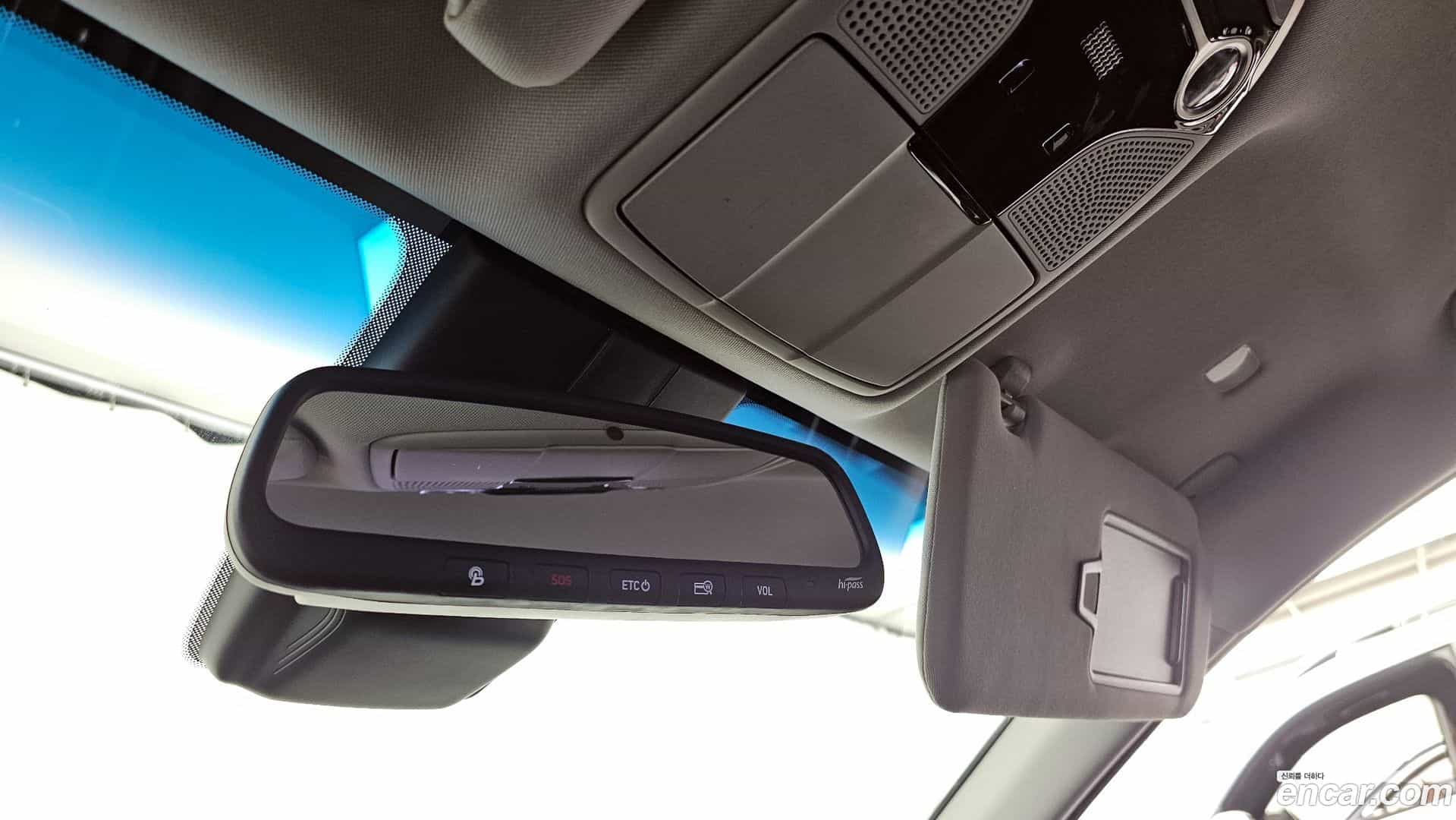 Grandeur Hyundai 2018.3-OPTION-021