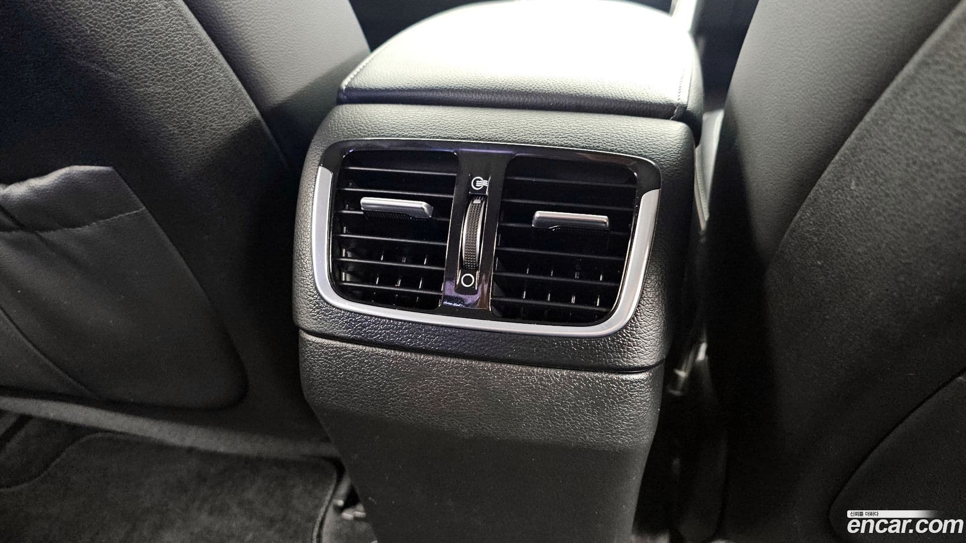 Main__Slider__Photo:Grandeur Hyundai 2018.3-29