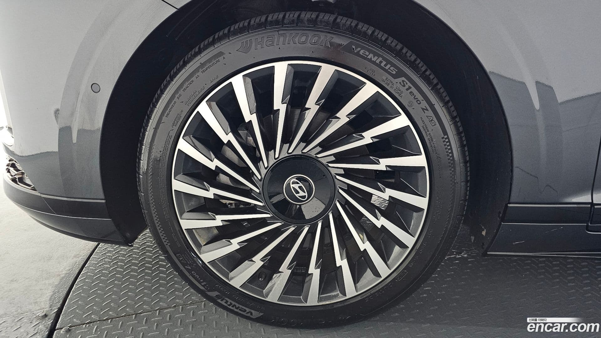 Main__Slider__Photo:Grandeur Hyundai 2023.4-4