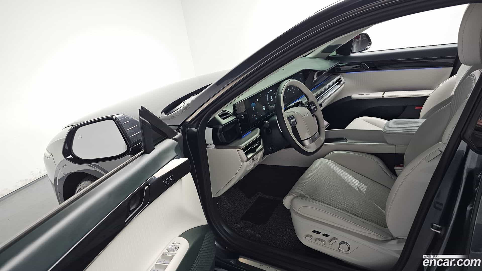 Grandeur Hyundai 2023.4-INNER-010