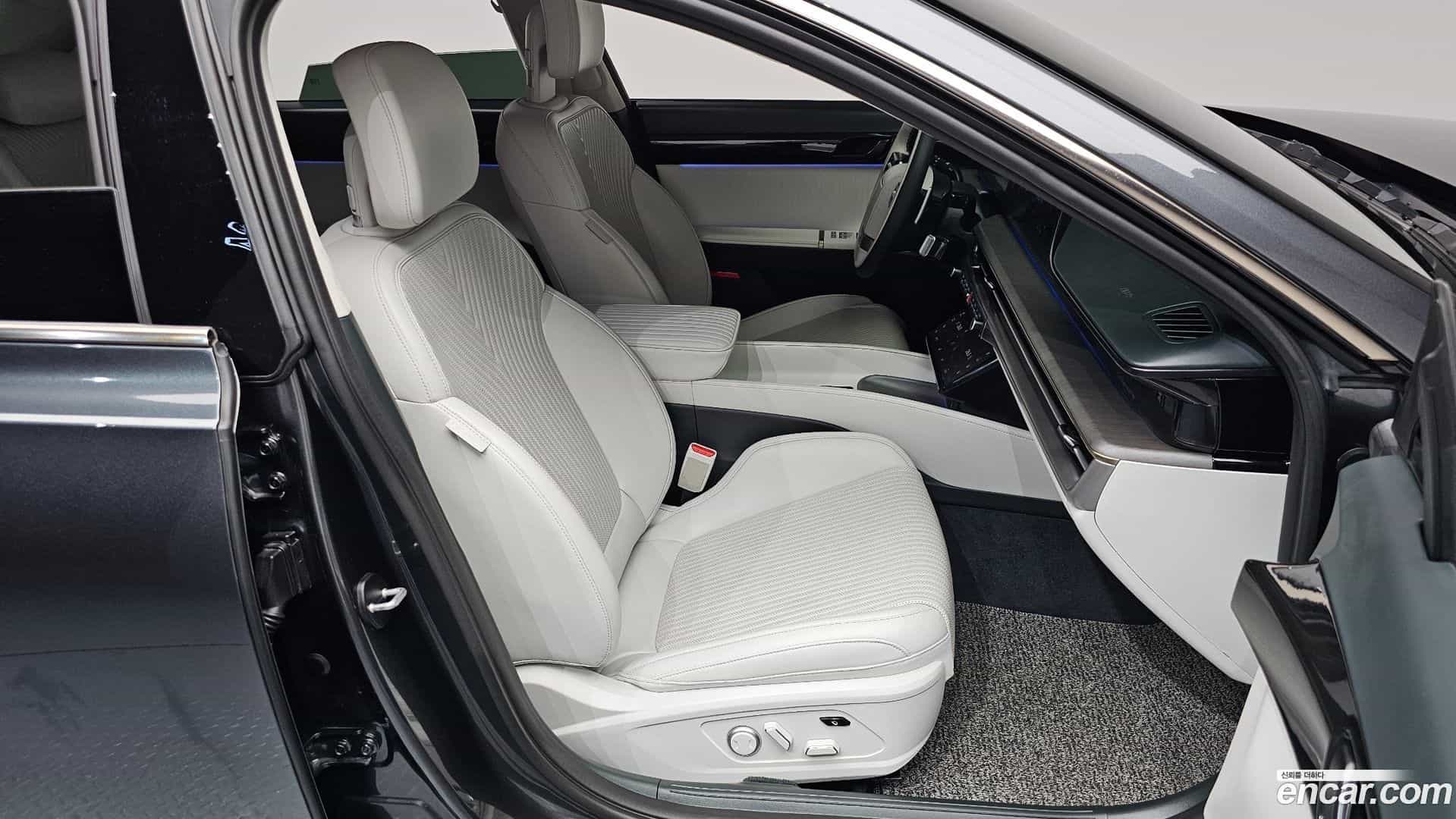 Grandeur Hyundai 2023.4-OPTION-016