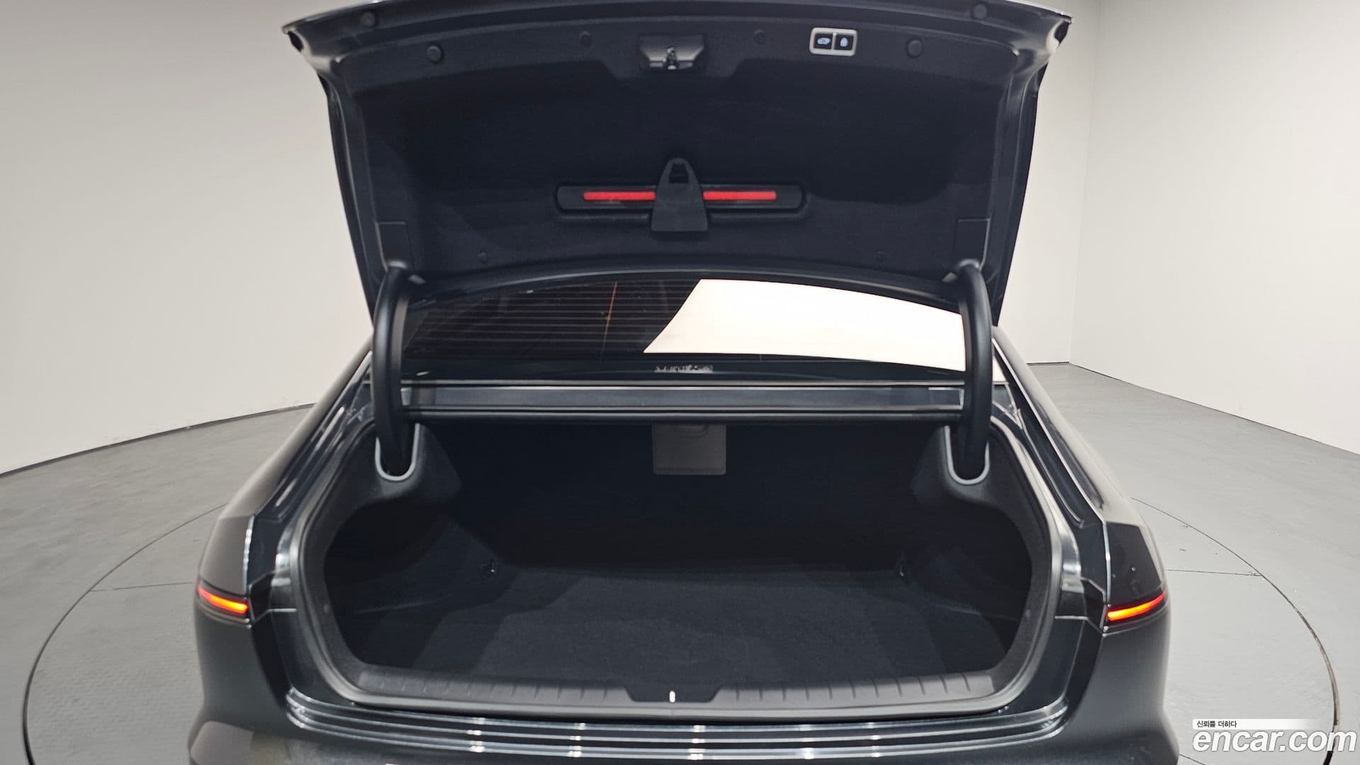 Main__Slider__Photo:Grandeur Hyundai 2023.4-19