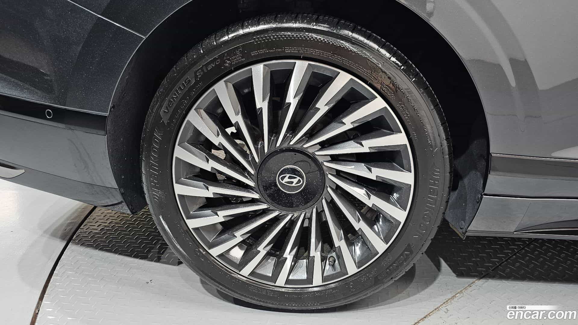 Grandeur Hyundai 2023.4-OUTER-031