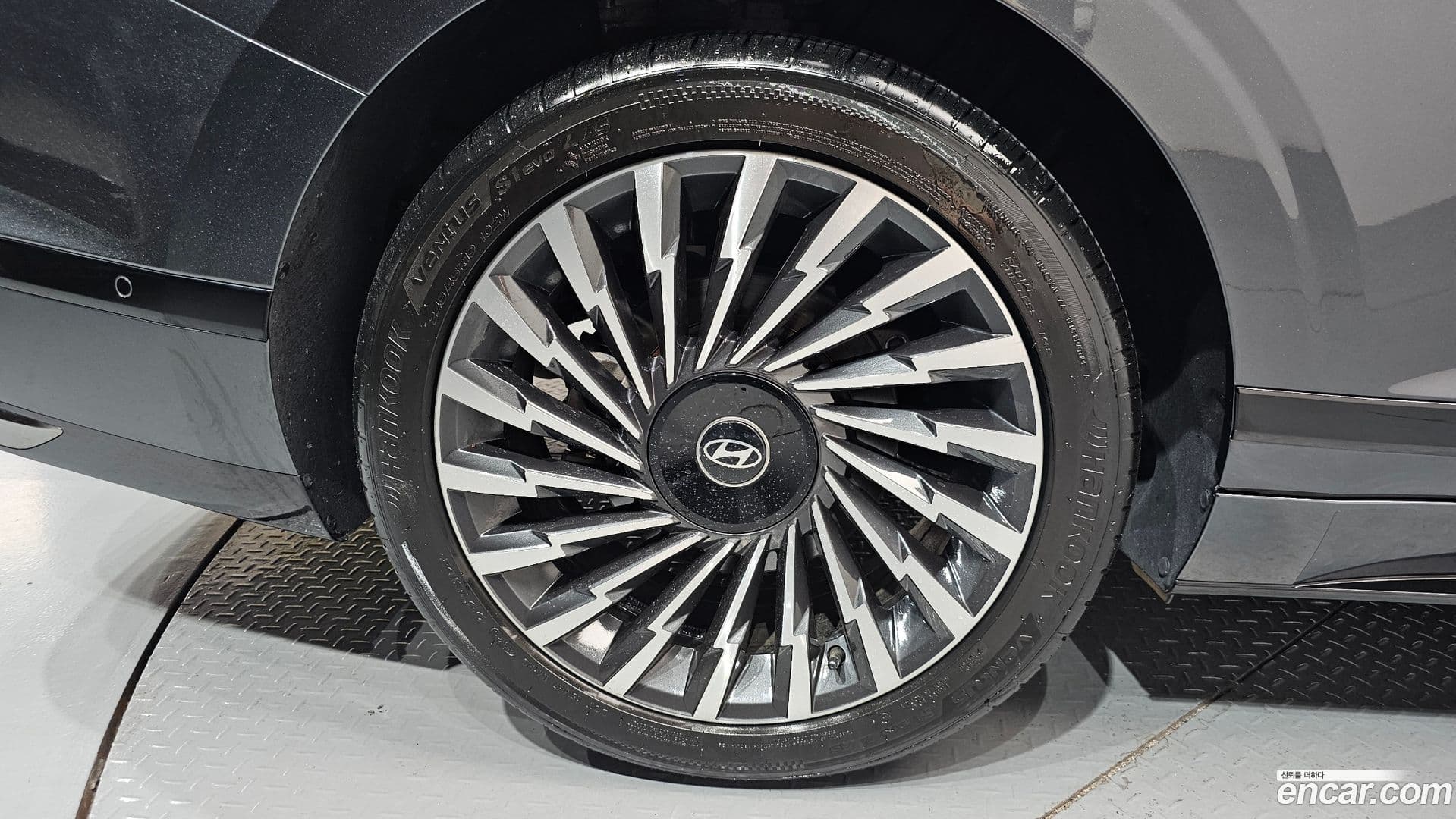 Main__Slider__Photo:Grandeur Hyundai 2023.4-20