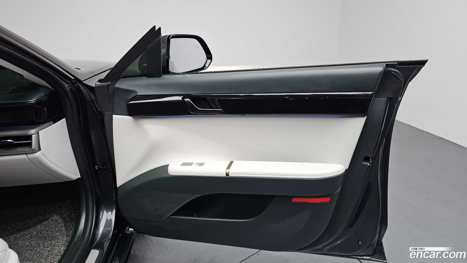 Grandeur Hyundai 2023.4-INNER-034