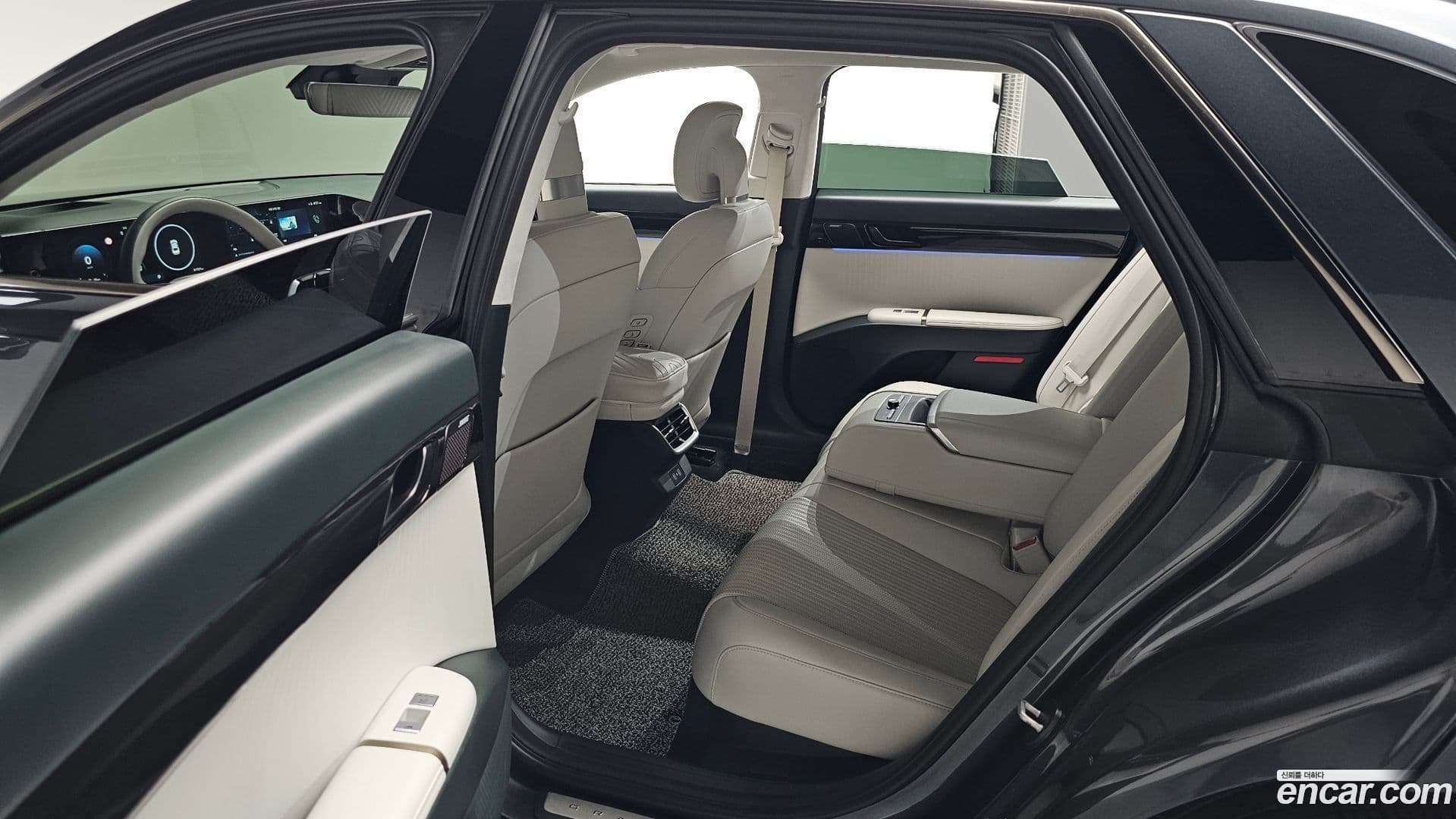 Main__Slider__Photo:Grandeur Hyundai 2023.4-25