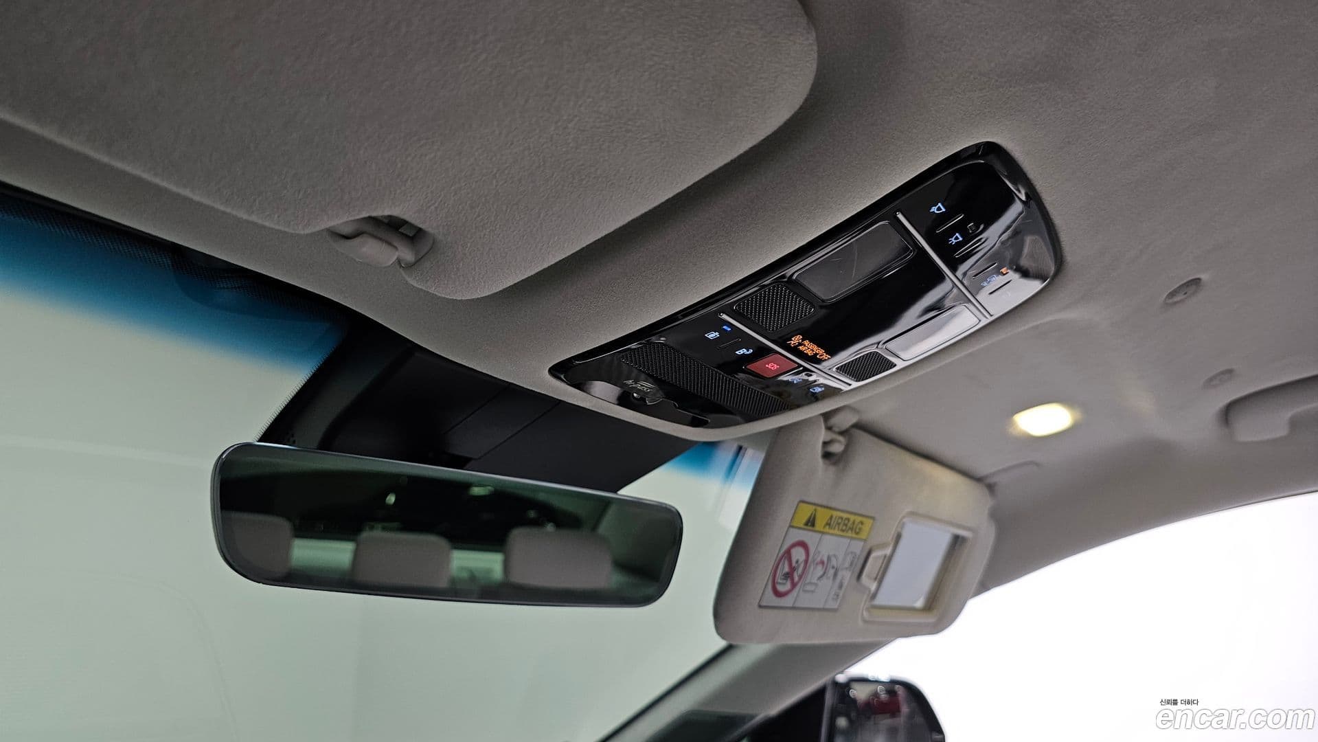 Main__Slider__Photo:Grandeur Hyundai 2023.4-27