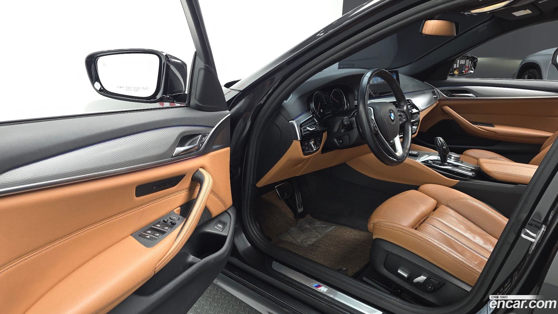 Main__Slider__Photo:5-Series BMW 2018.0-10