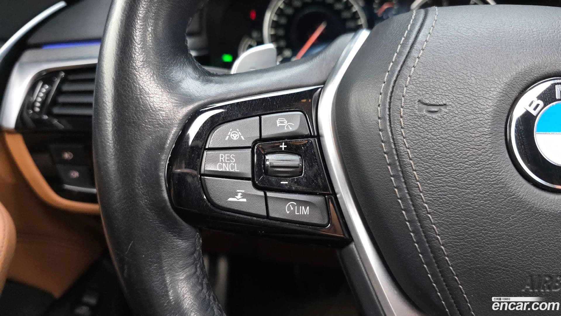Main__Slider__Photo:5-Series BMW 2018.0-15