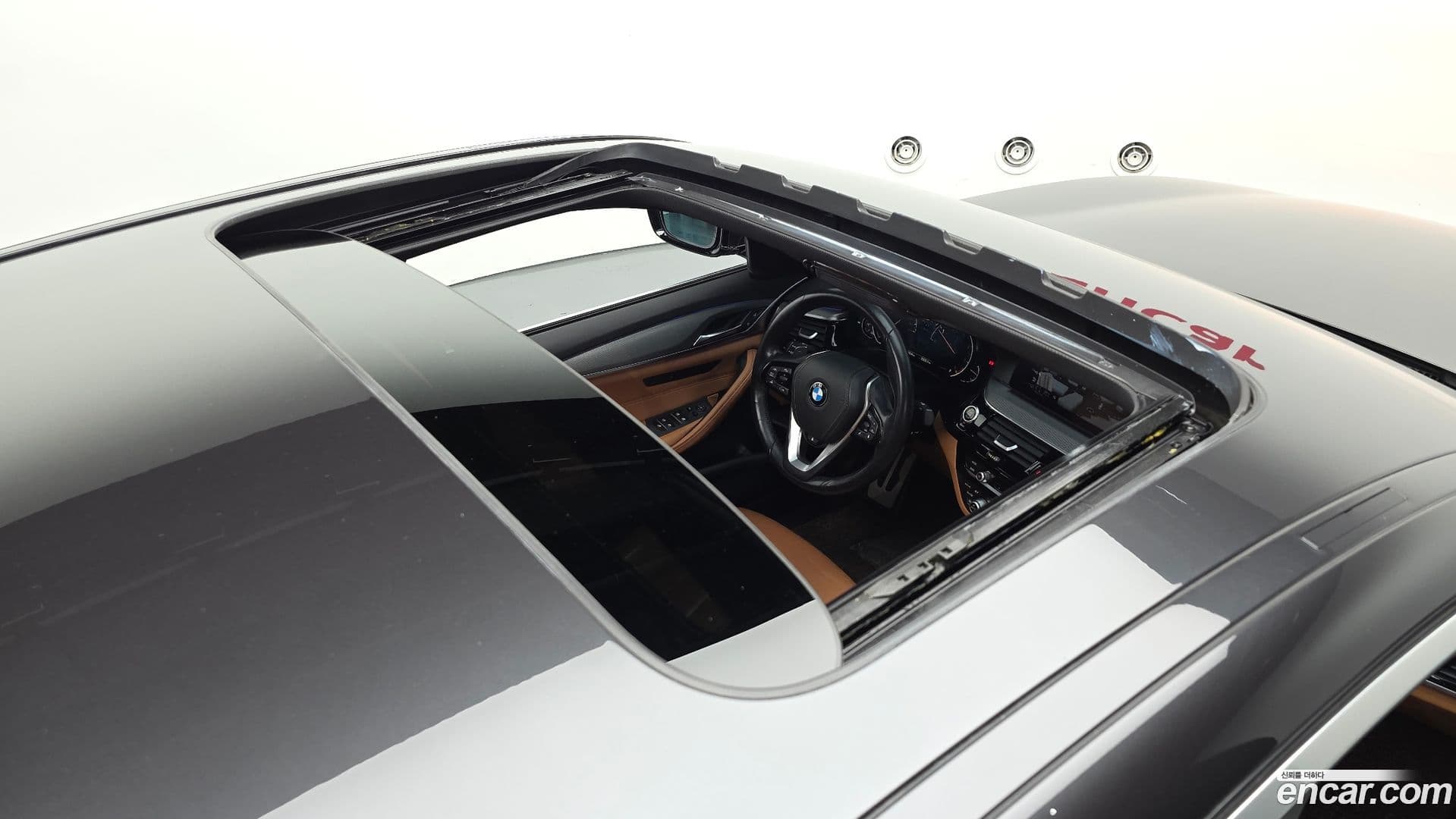 Main__Slider__Photo:5-Series BMW 2018.0-16
