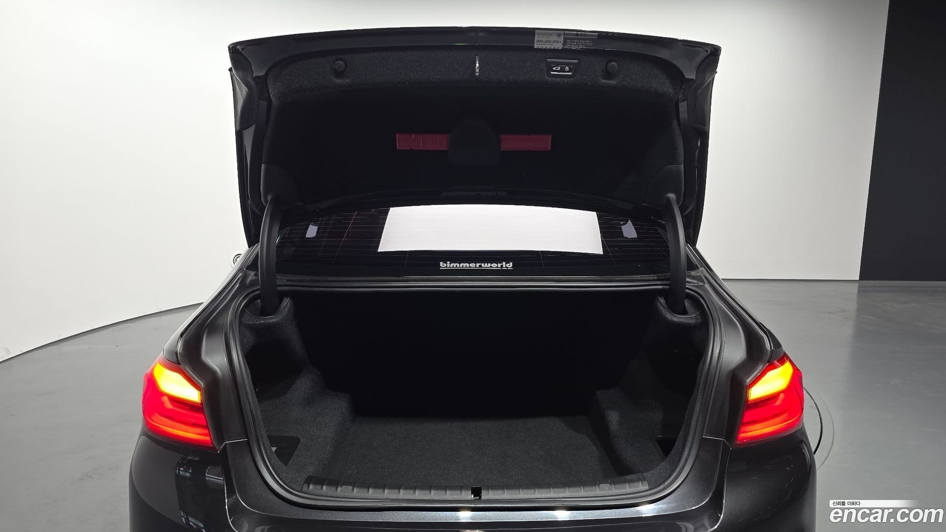 Main__Slider__Photo:5-Series BMW 2018.0-19